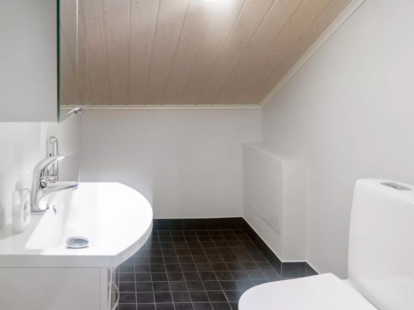 4 seasons b 1-Inside