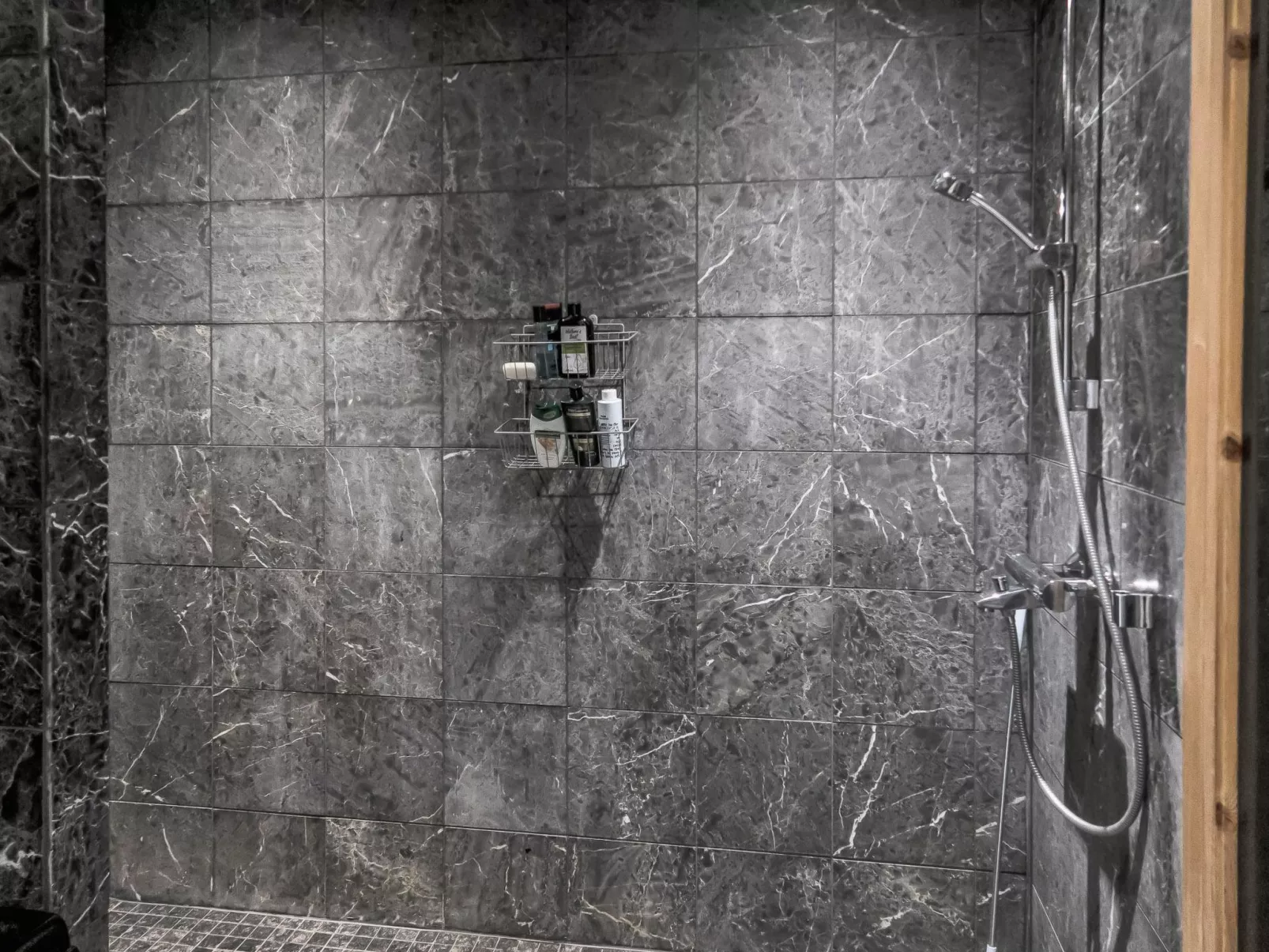 Saaruan aurinko-Dedans