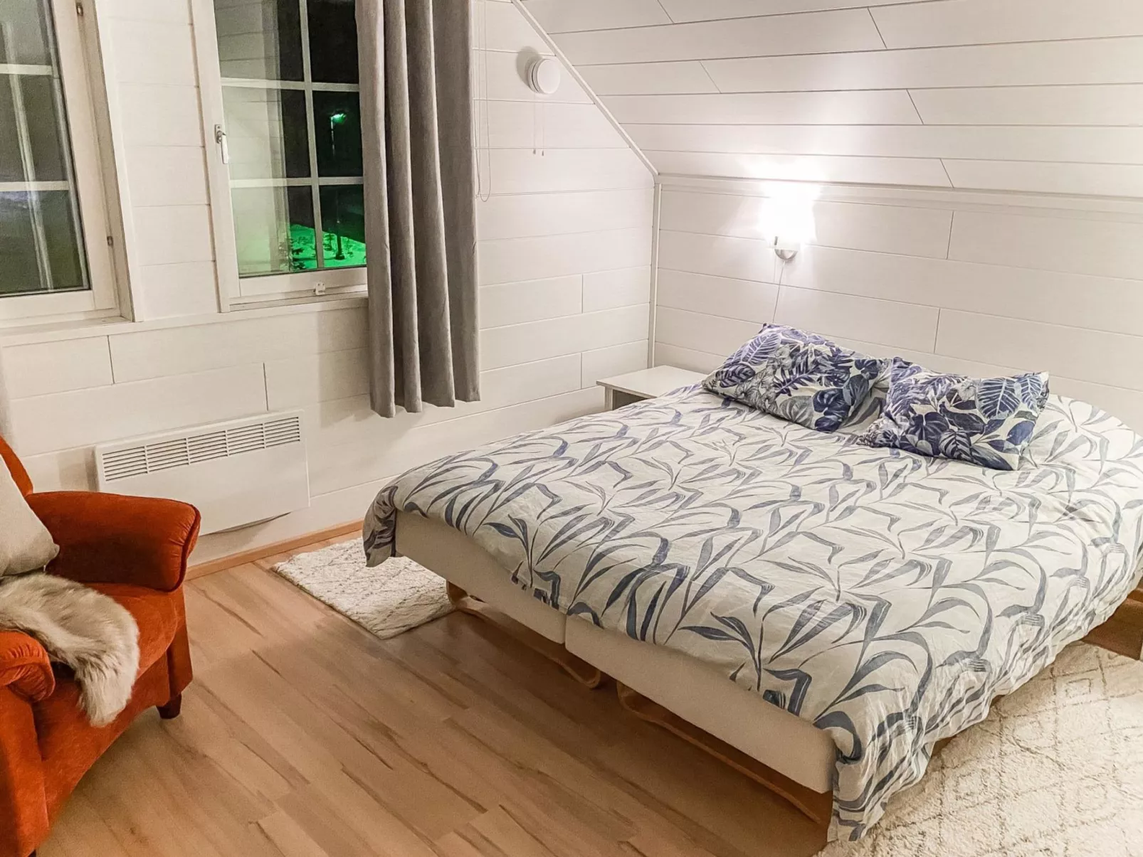 Iso-karpalo a-Dedans