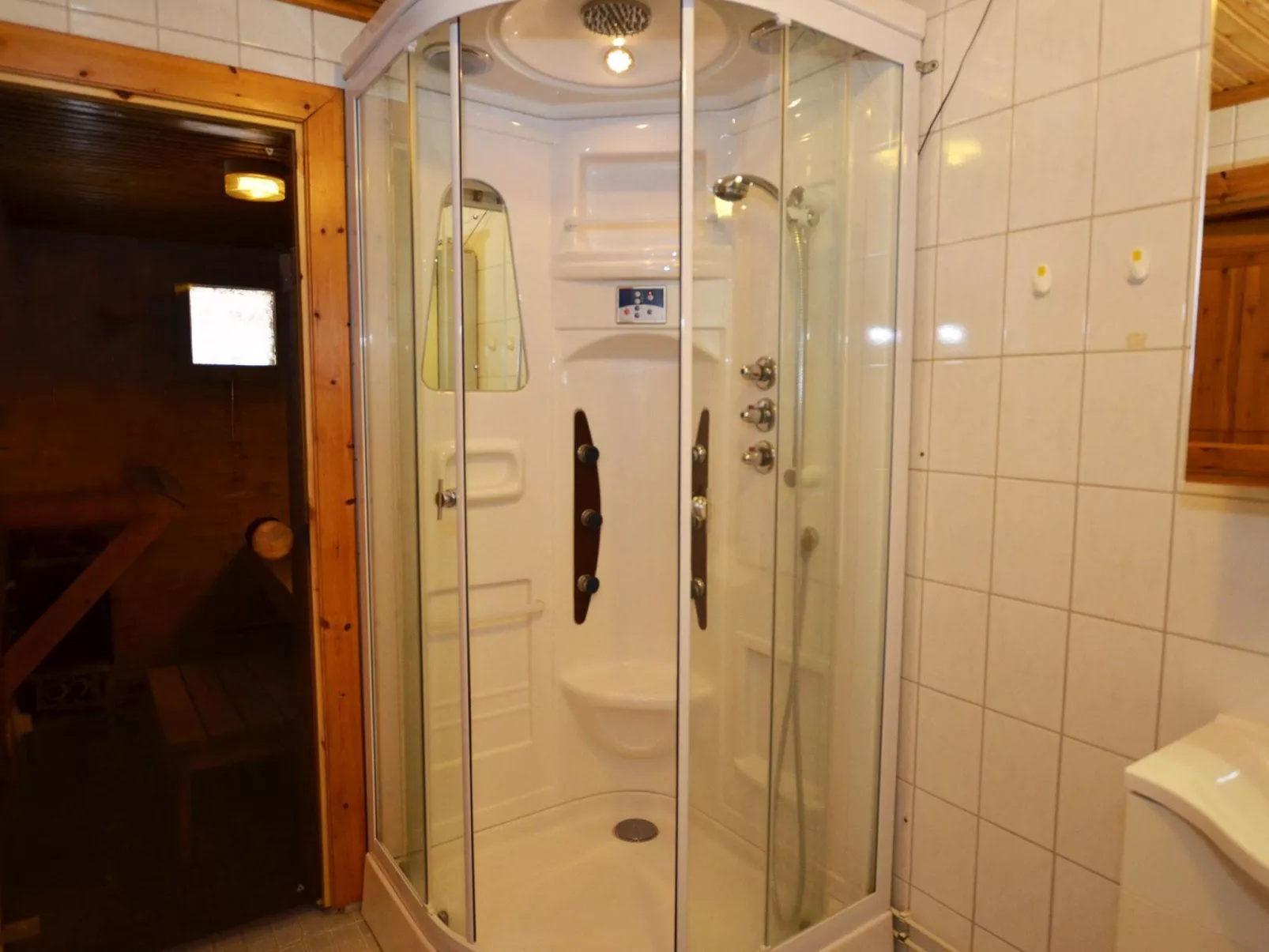 Karjalan heili 7-Drinnen