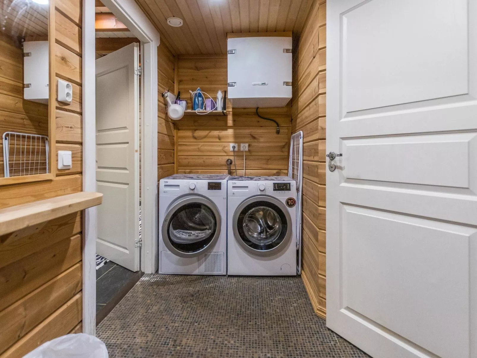 Uulanlinna a, paritalo-Dedans