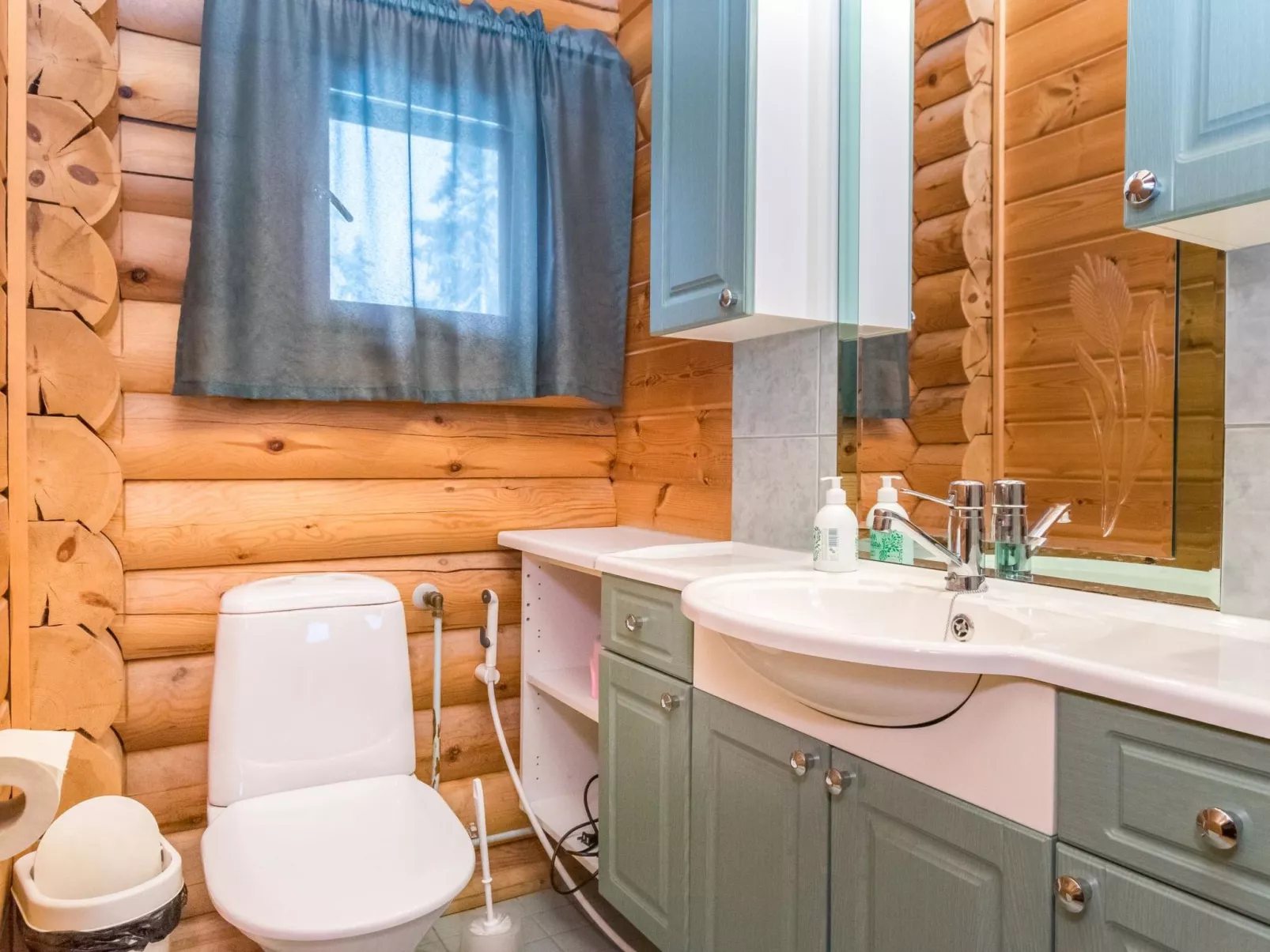 Karhunpesä a-Dedans