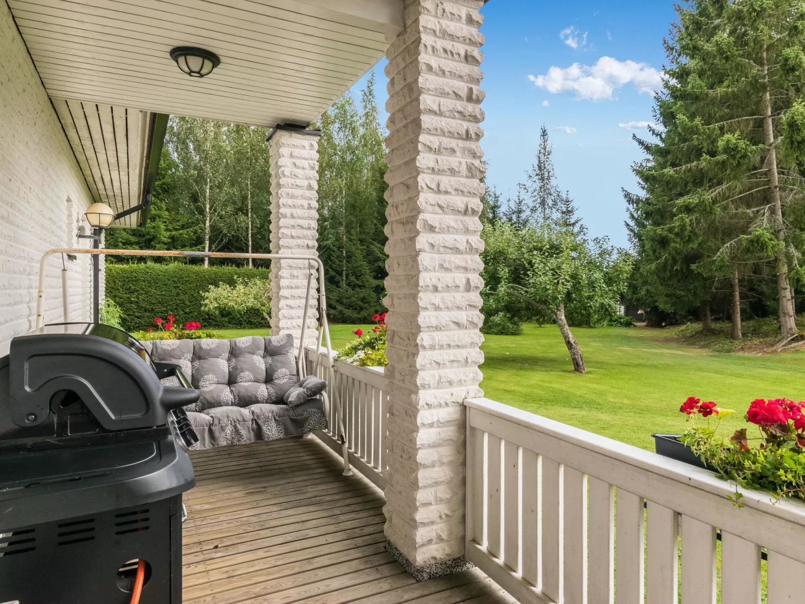 Villa jokiranta-Dedans