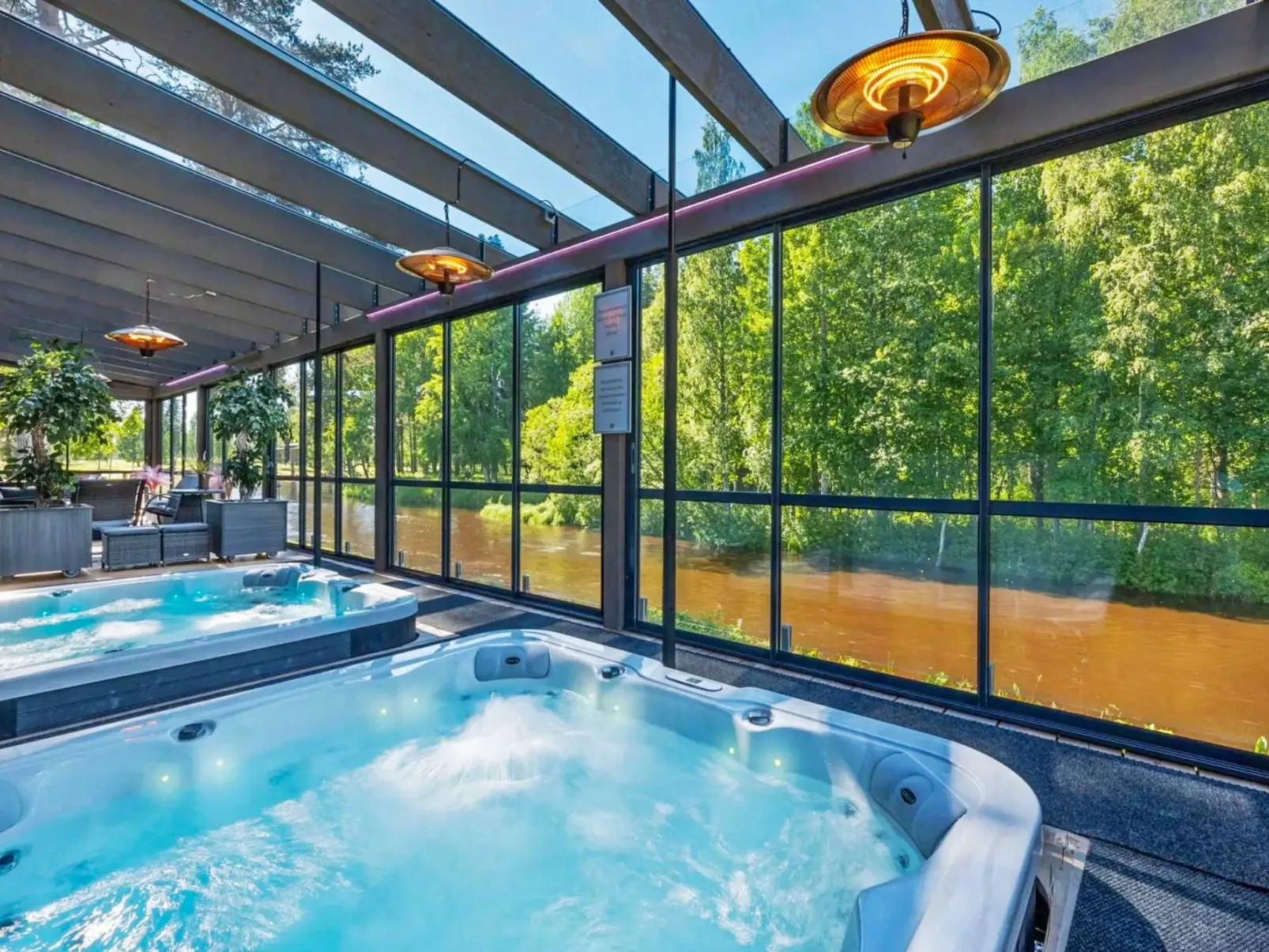 Kartanohuoneisto heikki-Dedans