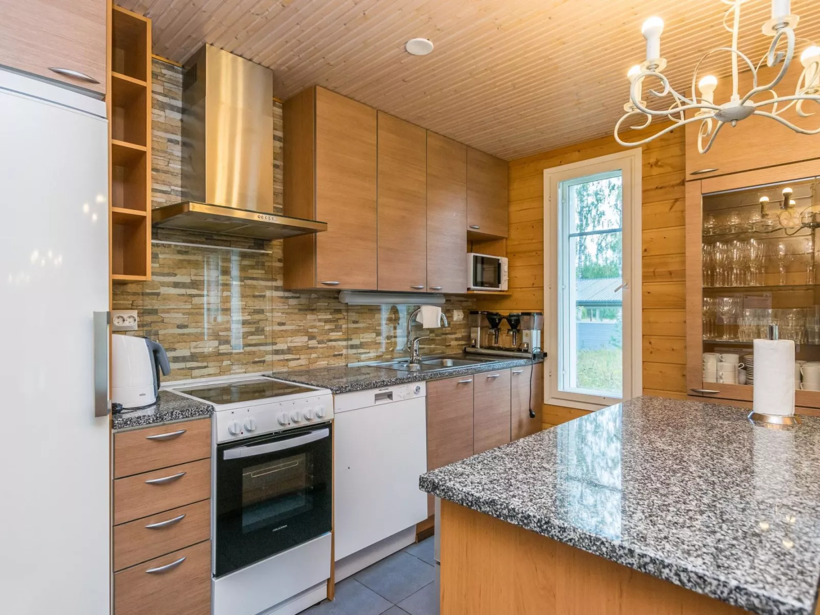 Kartanohuvila-Inside