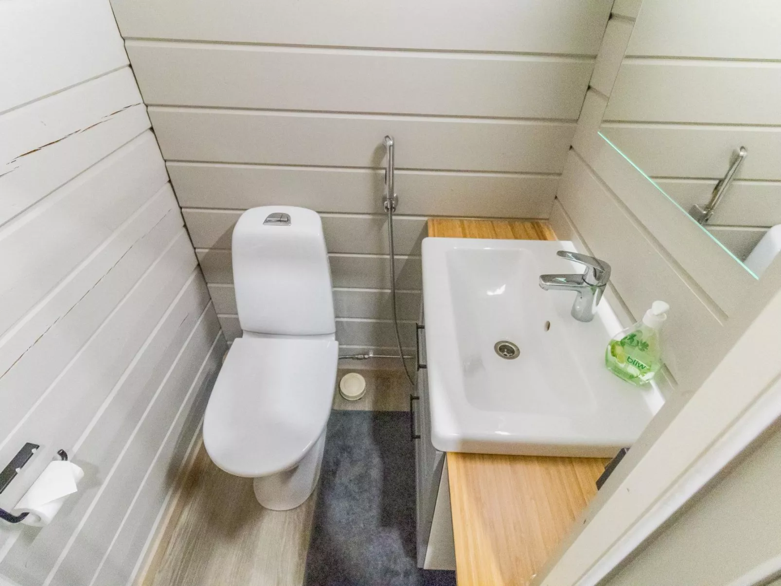 Tahkon käkikello-Dedans