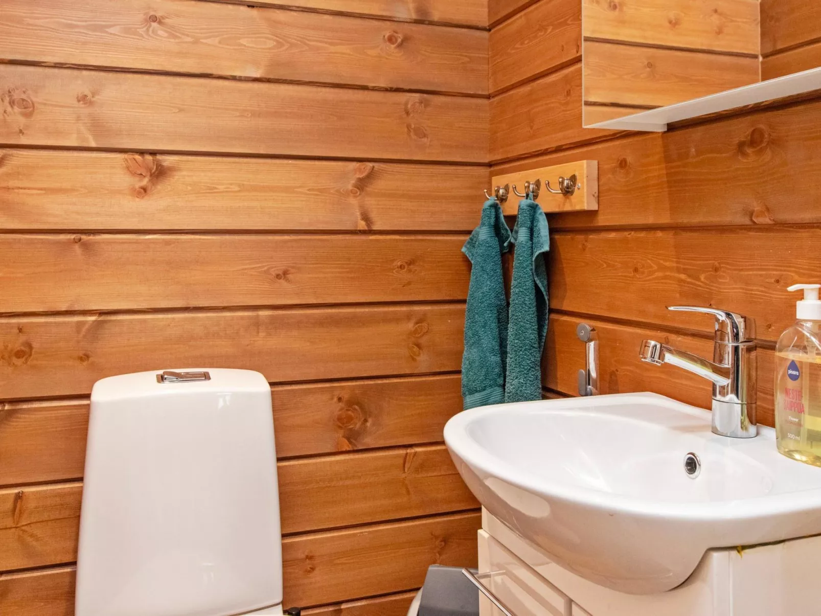 Kaislajärven huvila-Drinnen