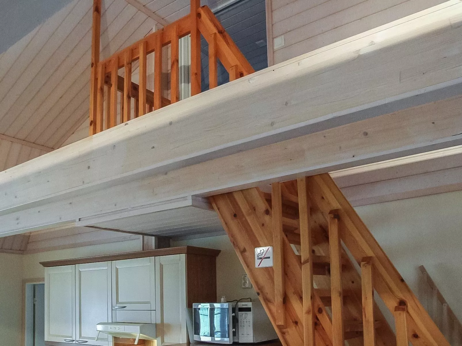 Hankipolku 4c-Inside