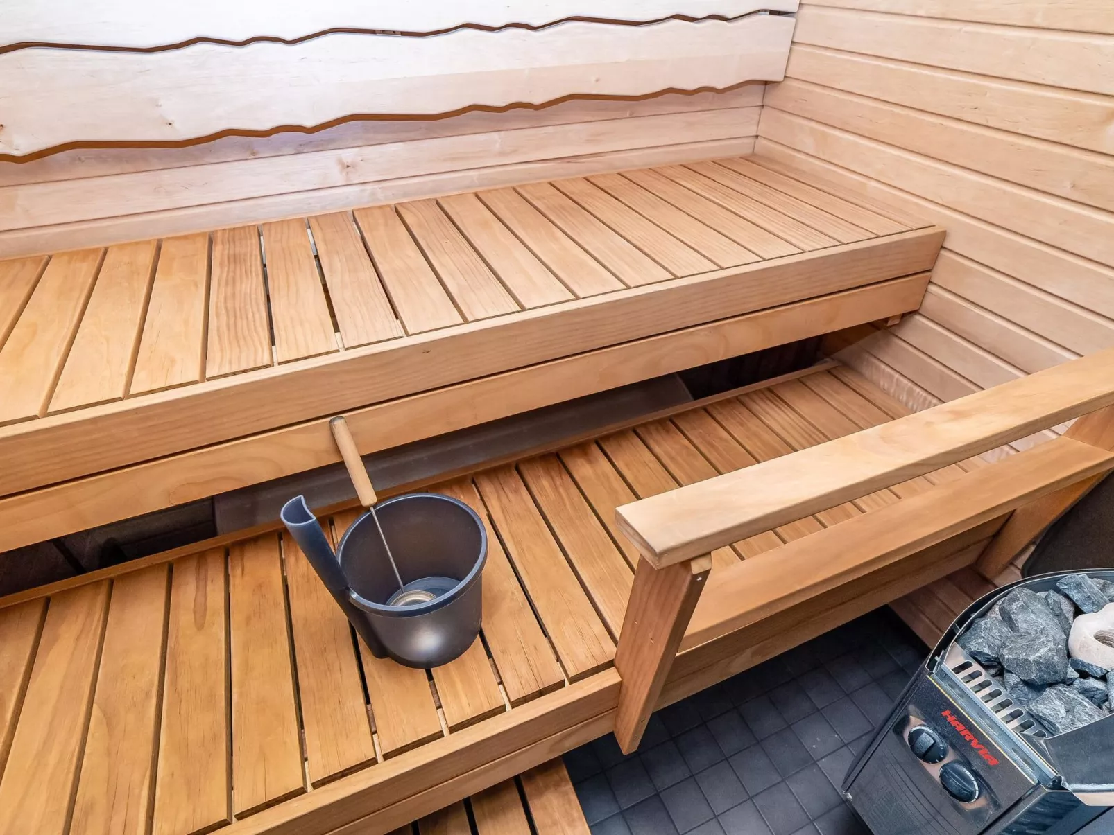 Rukaniemen kontio-Dedans