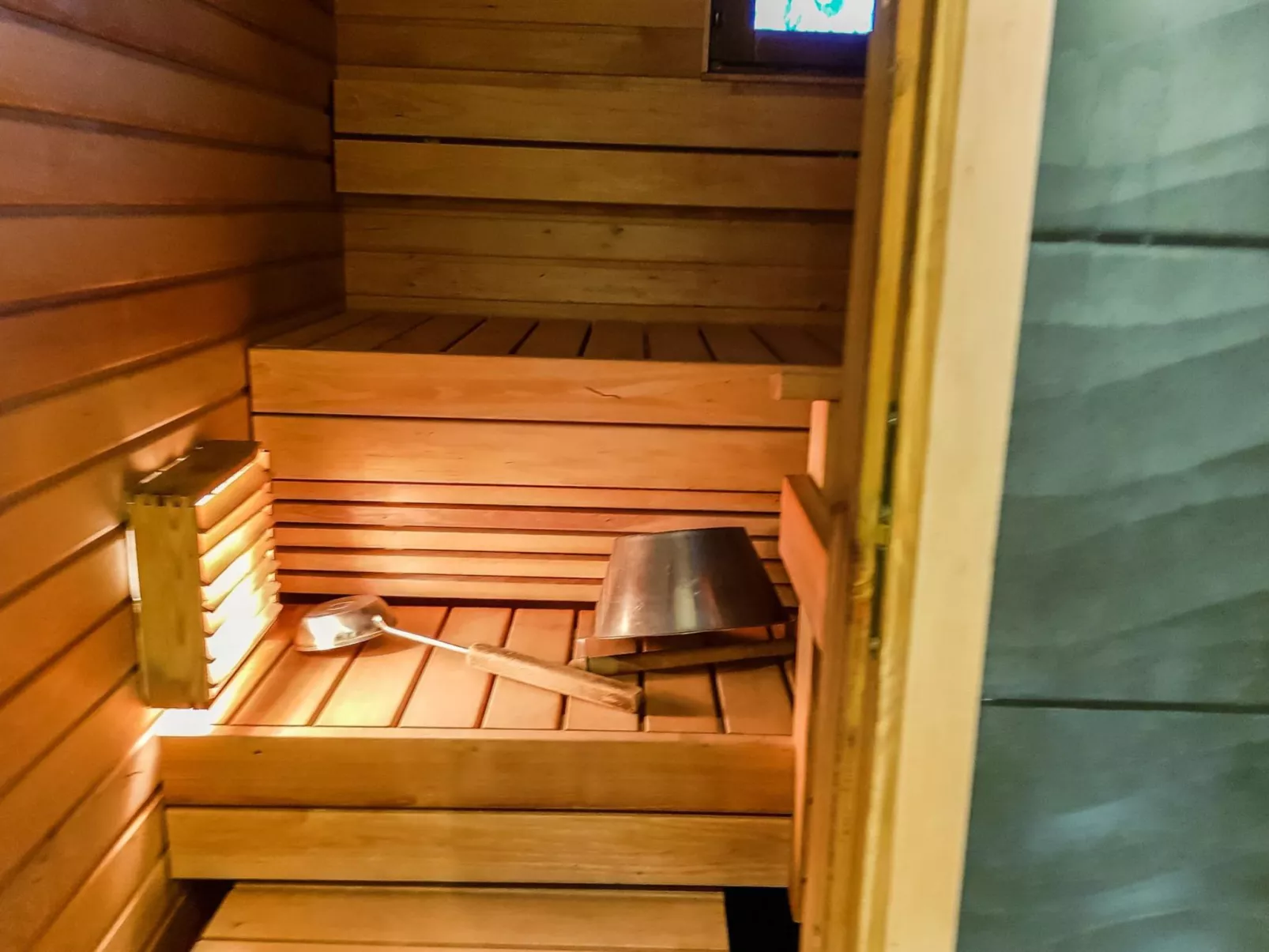 Lomamaja rukaranta-Dedans