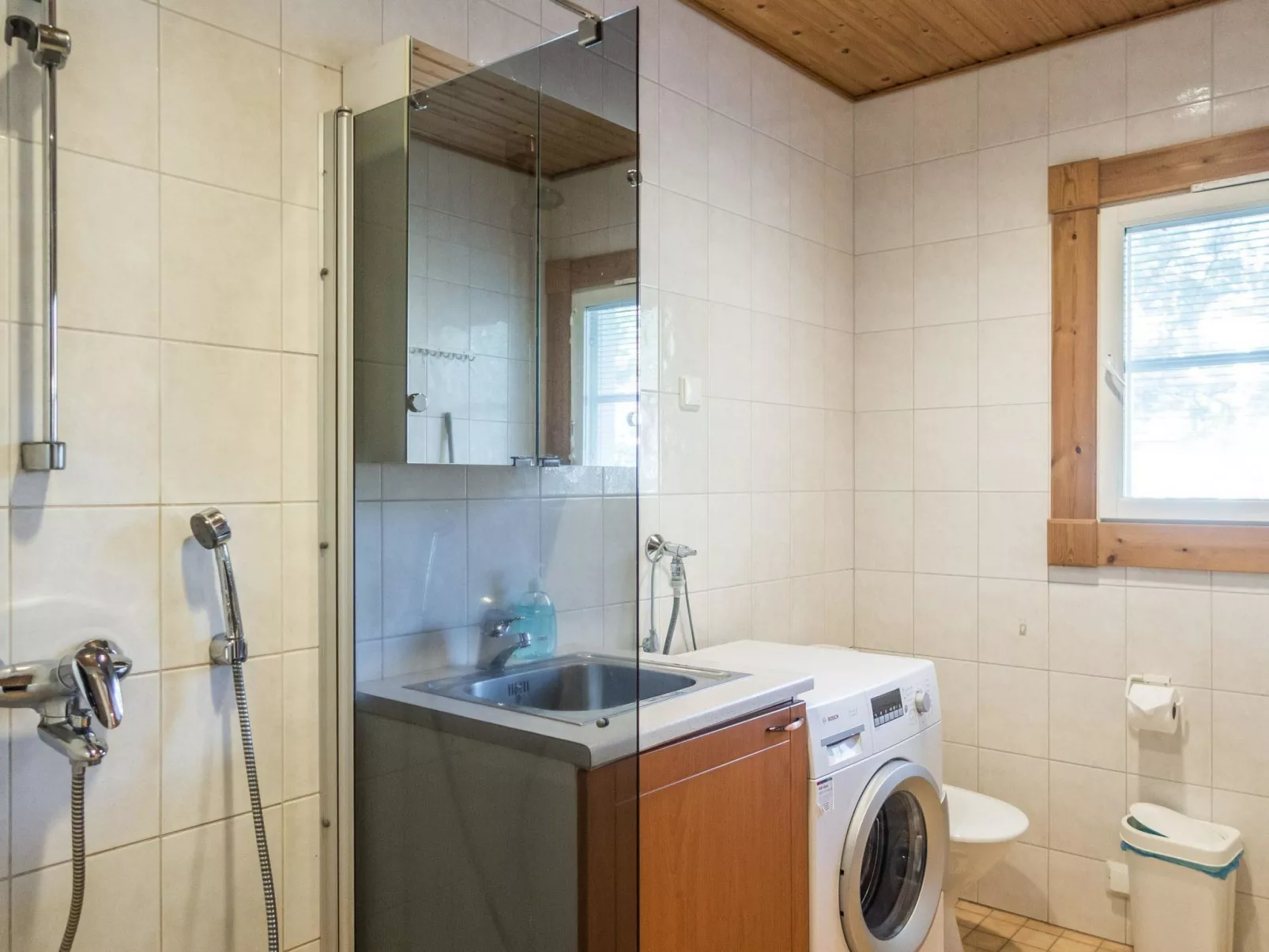 Klz 1. akaatti-Dedans