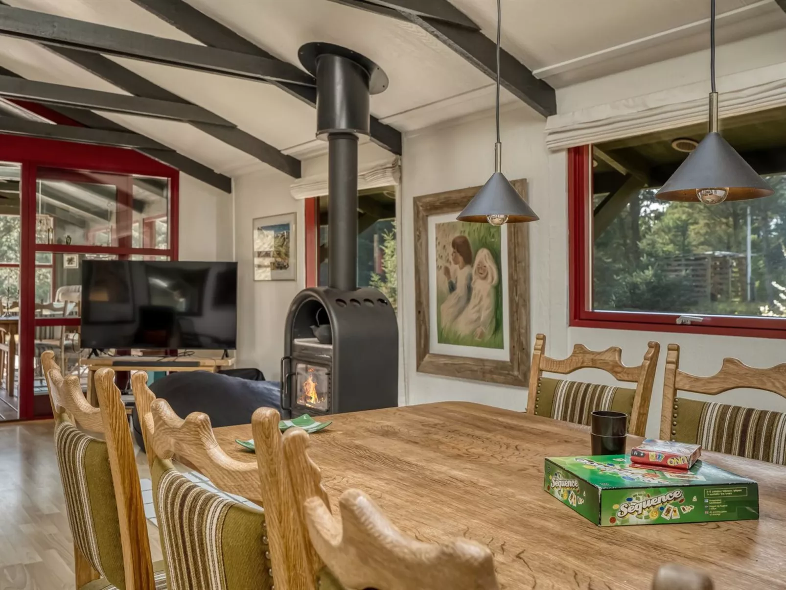 "Nimrod" - 800m from the sea-Dedans