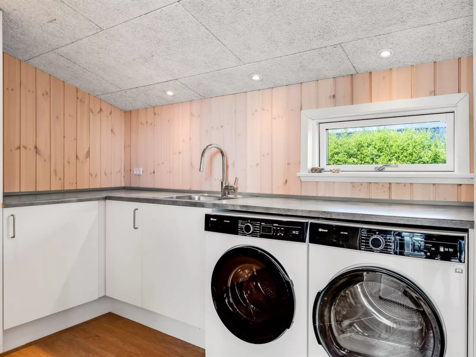 "Helmtrud" - 700m from the sea-Inside