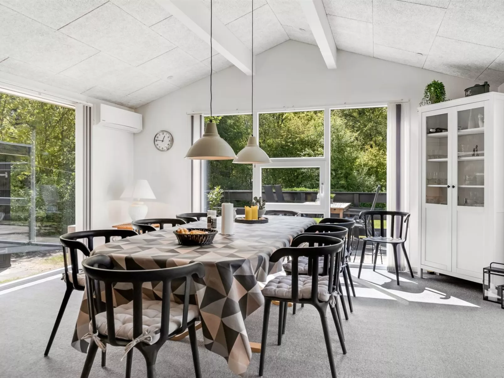 "Frethi" - 30km from the sea-Drinnen