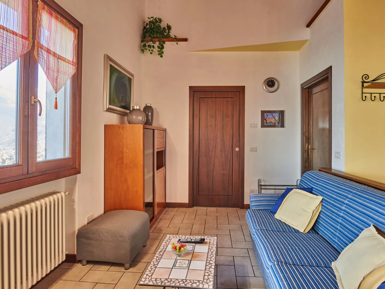 Bellavista (GRV240)-Inside