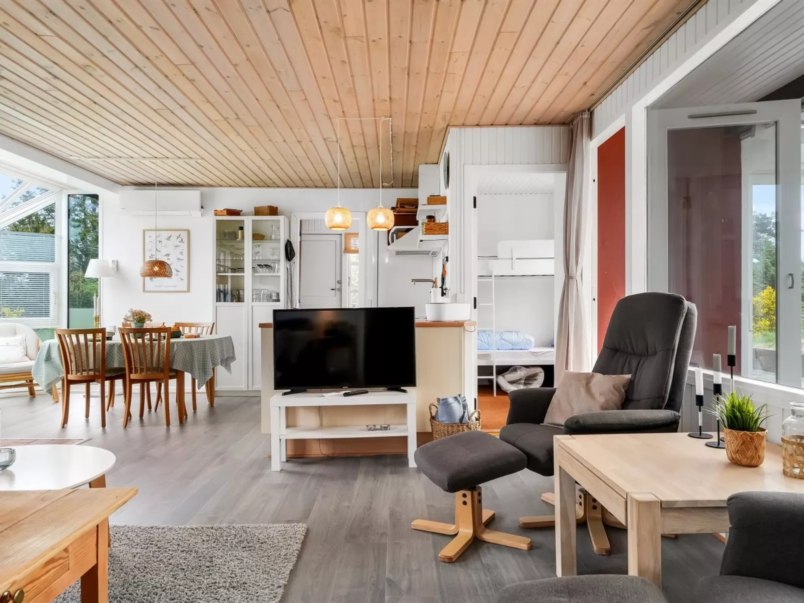 "Kaare" - 250m from the sea-Inside