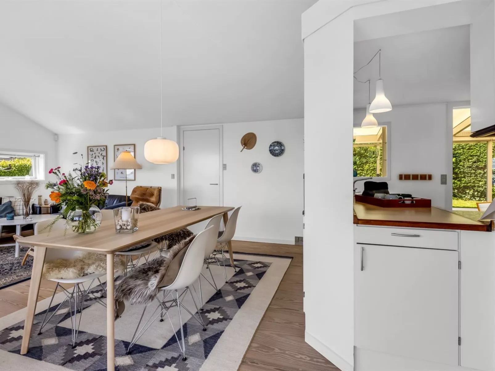 "Tobias" - 45m to the fjord-Drinnen