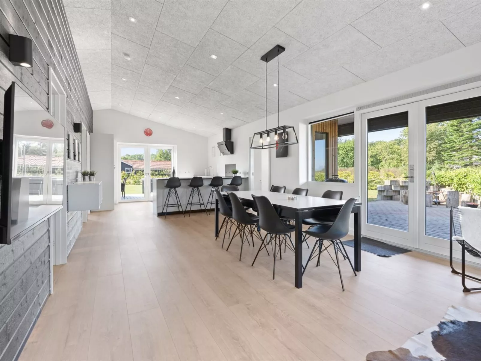 "Harri" - 400m from the sea-Inside