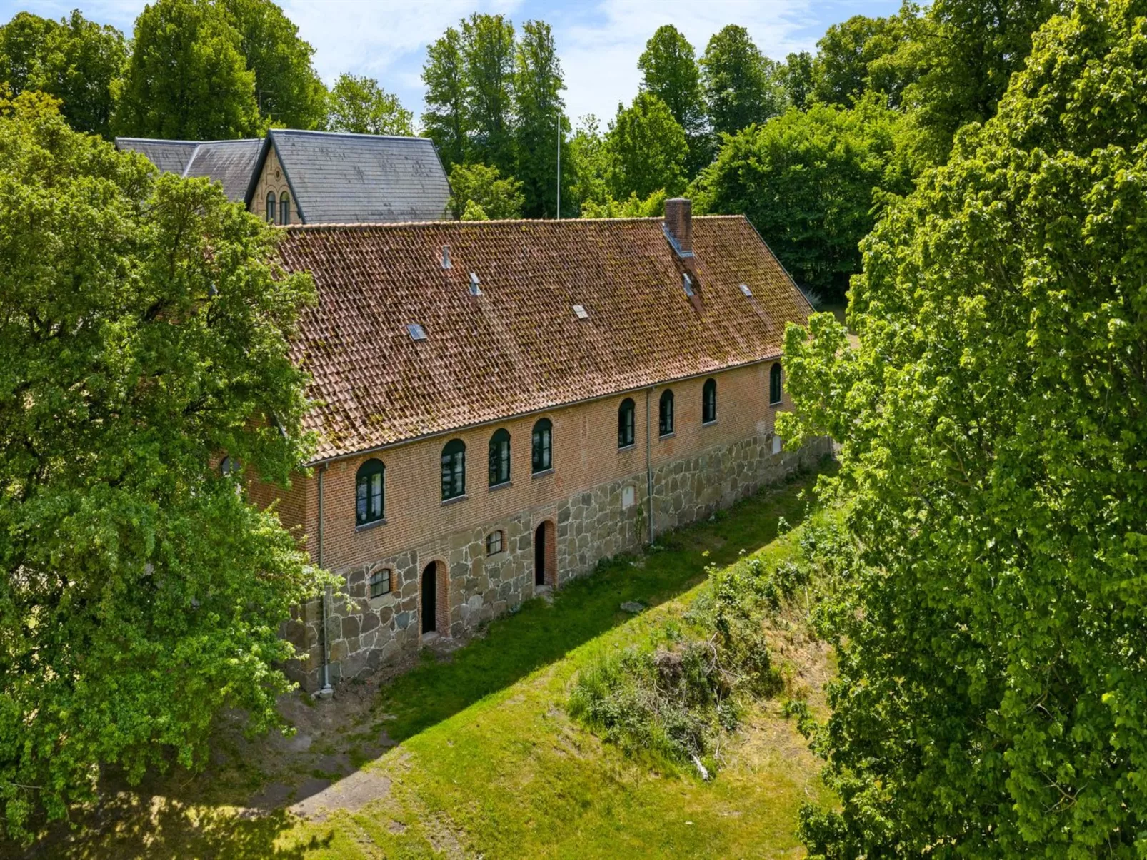 "Brun" - 1.5km from the sea-Outside