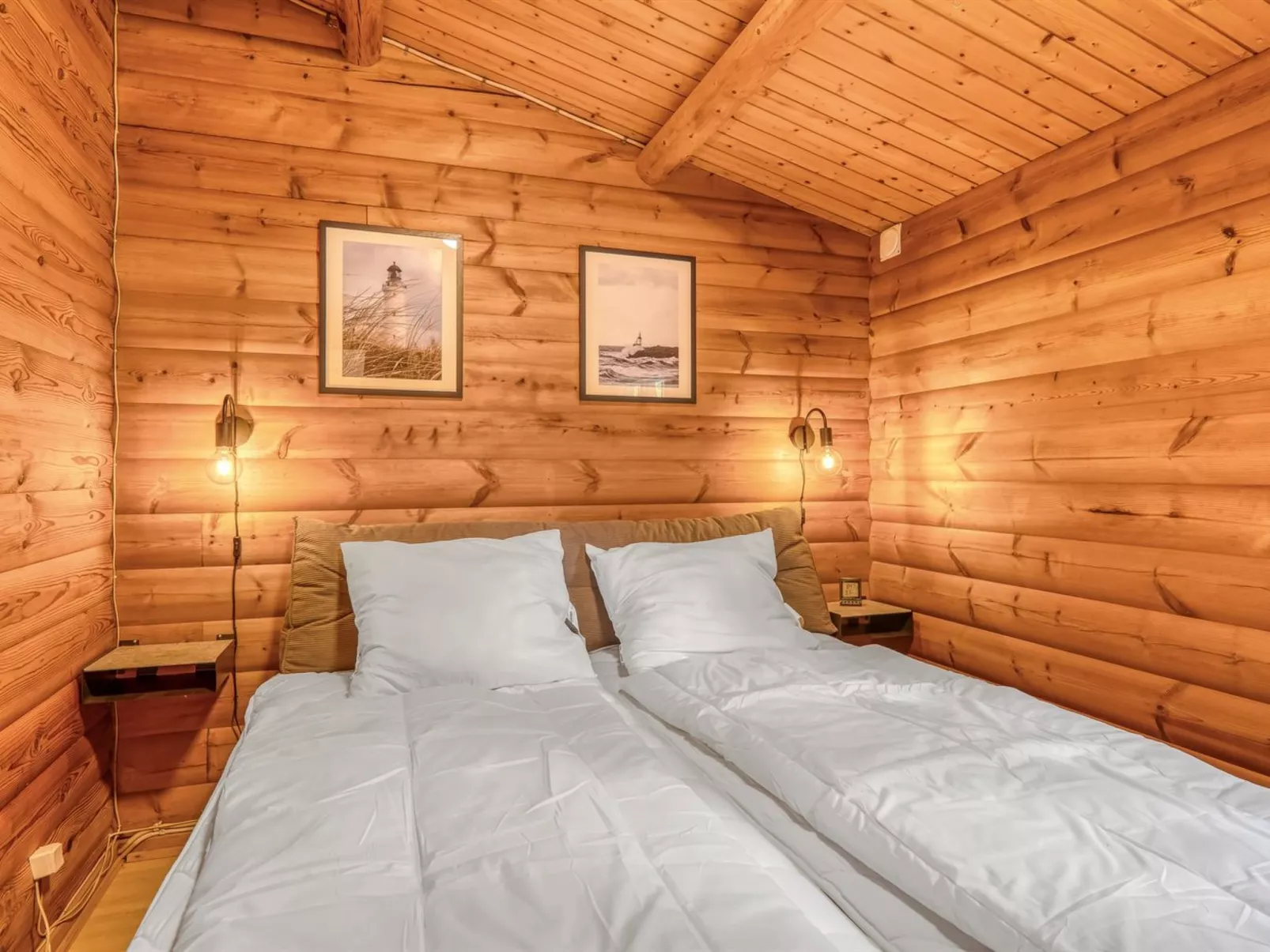 "Thermet" - 1.6km from the sea-Inside