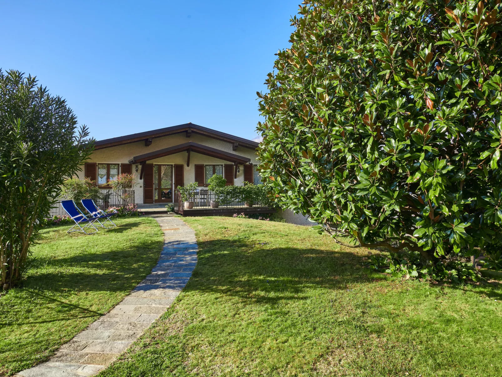 Bellavista (GRV240)-Outside