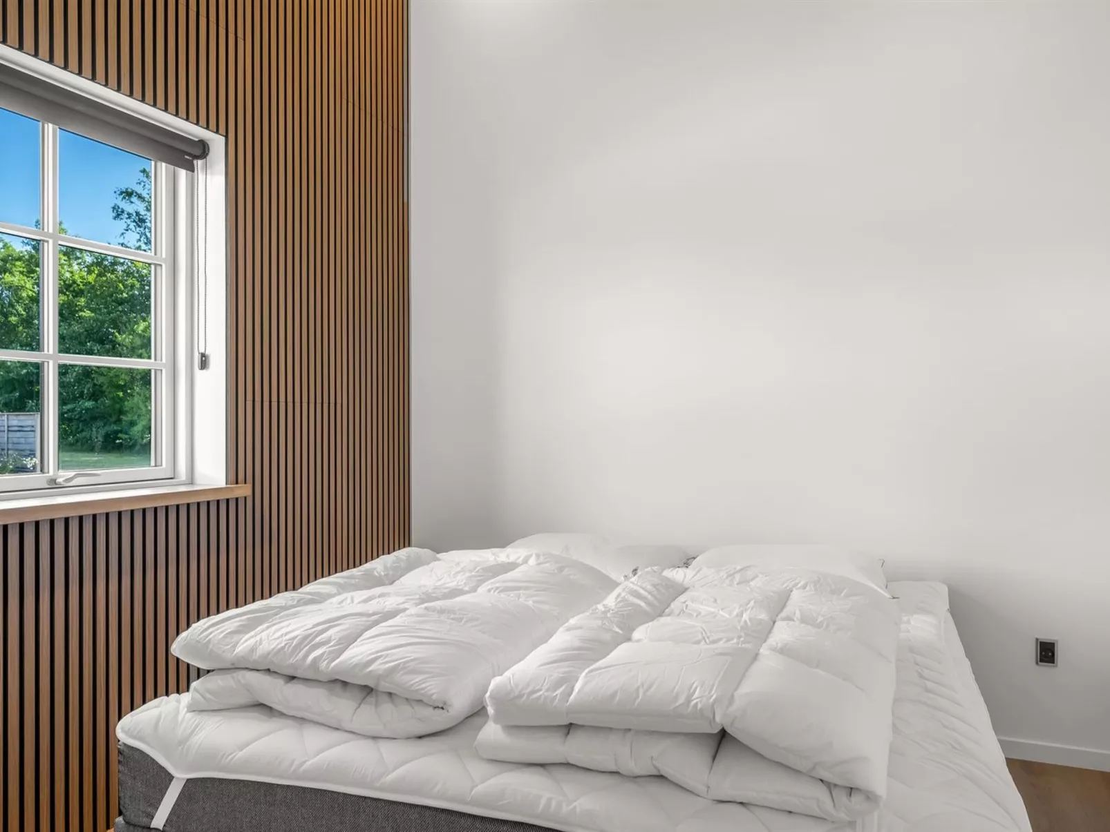 "Osa" -  from the sea-Drinnen