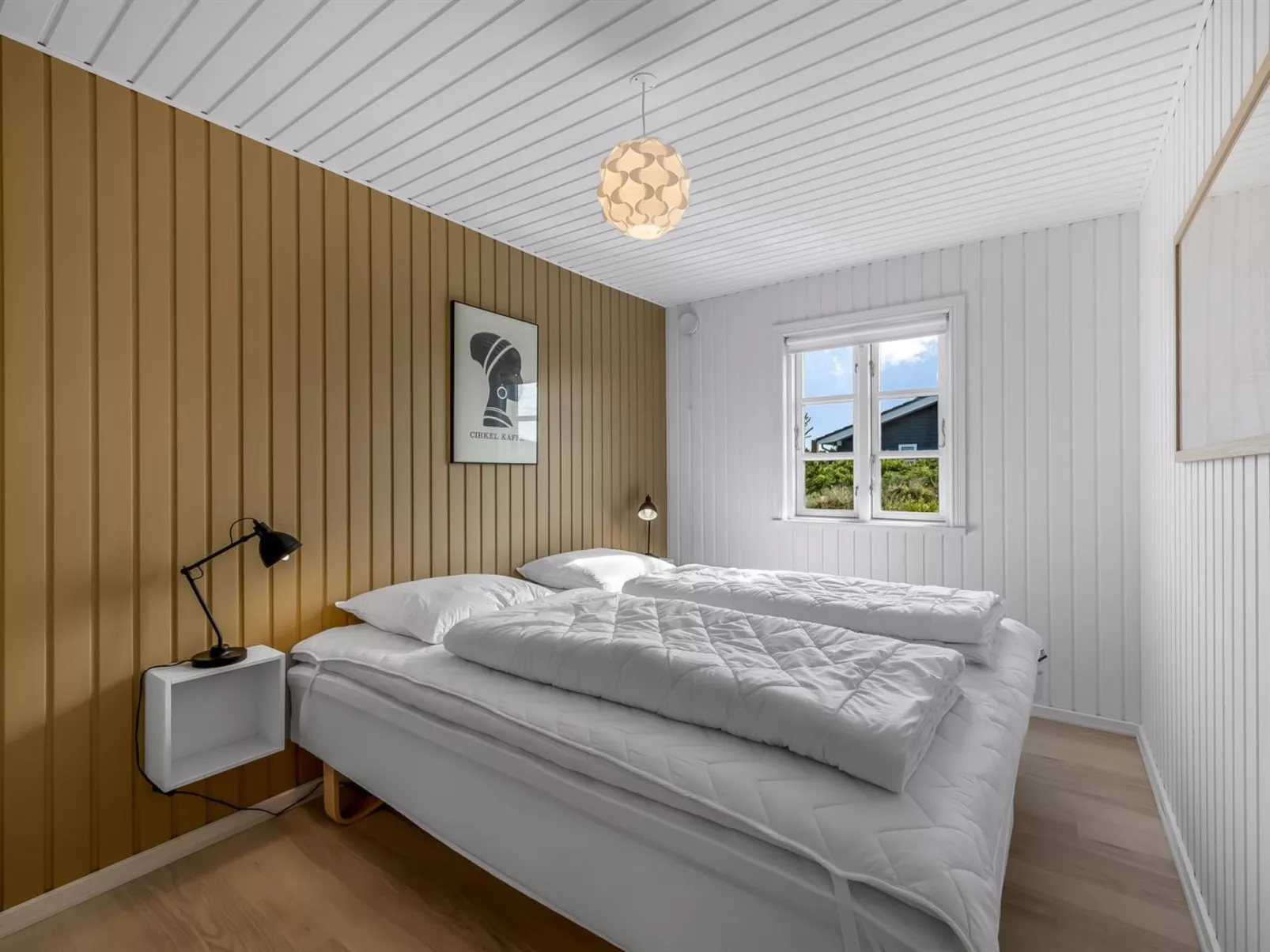 "Åse" -  from the sea-Dedans