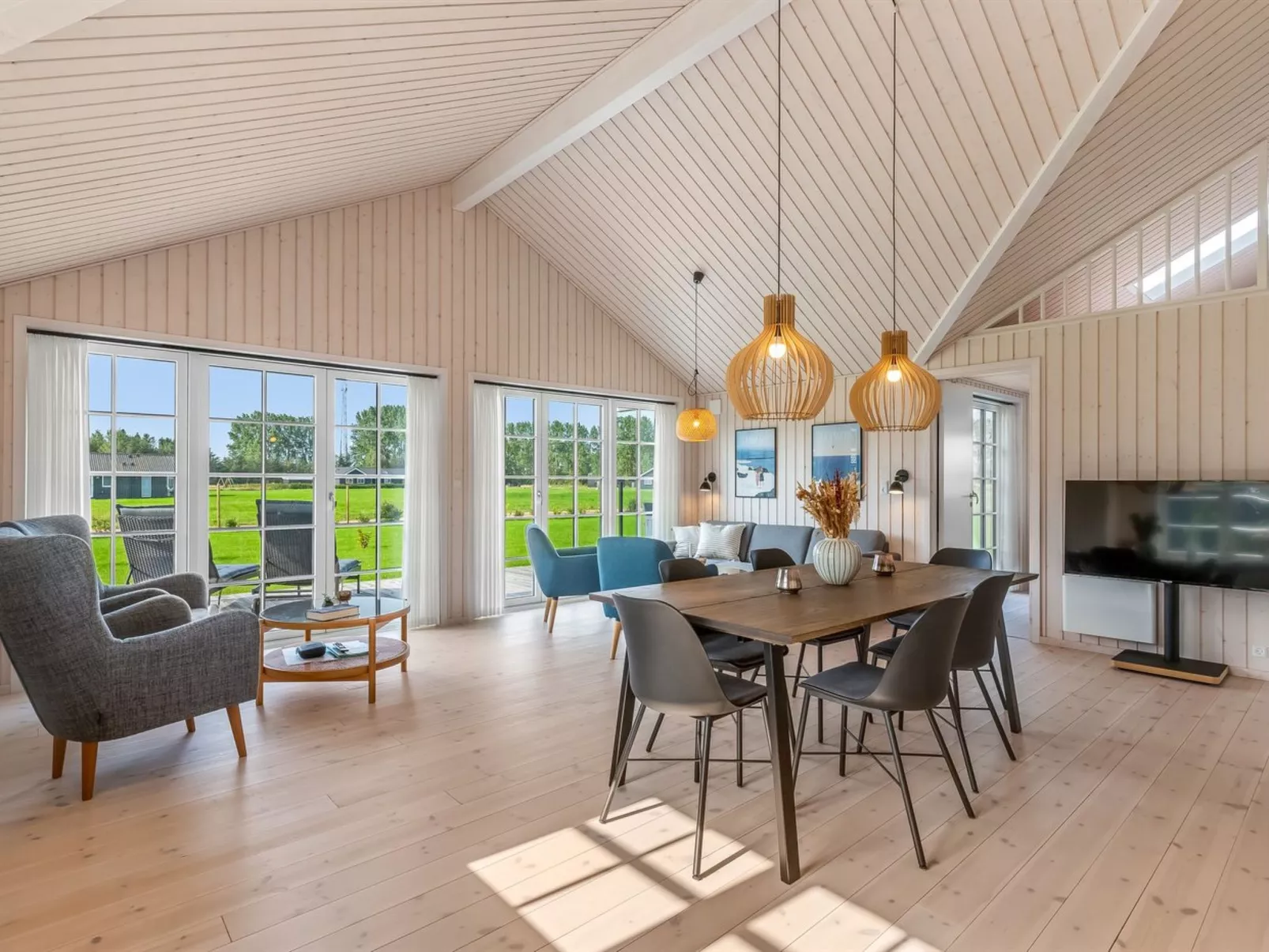 "Hellevi" - 900m from the sea-Dedans