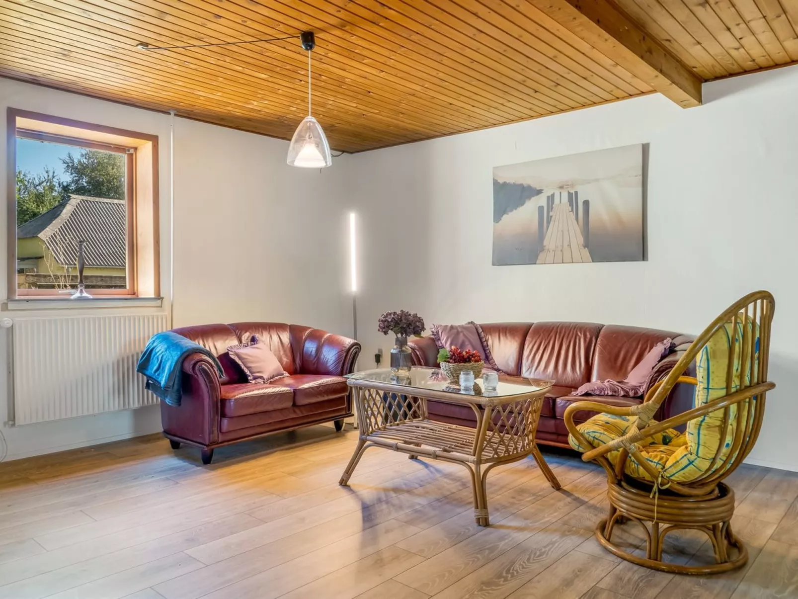 "Eiko" - 400m to the fjord-Inside