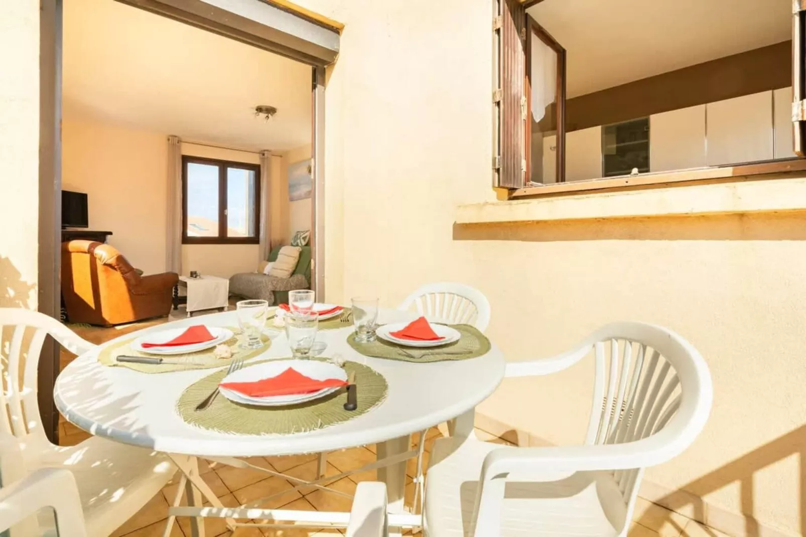 41 T2 spacieux et-Terrace balcony