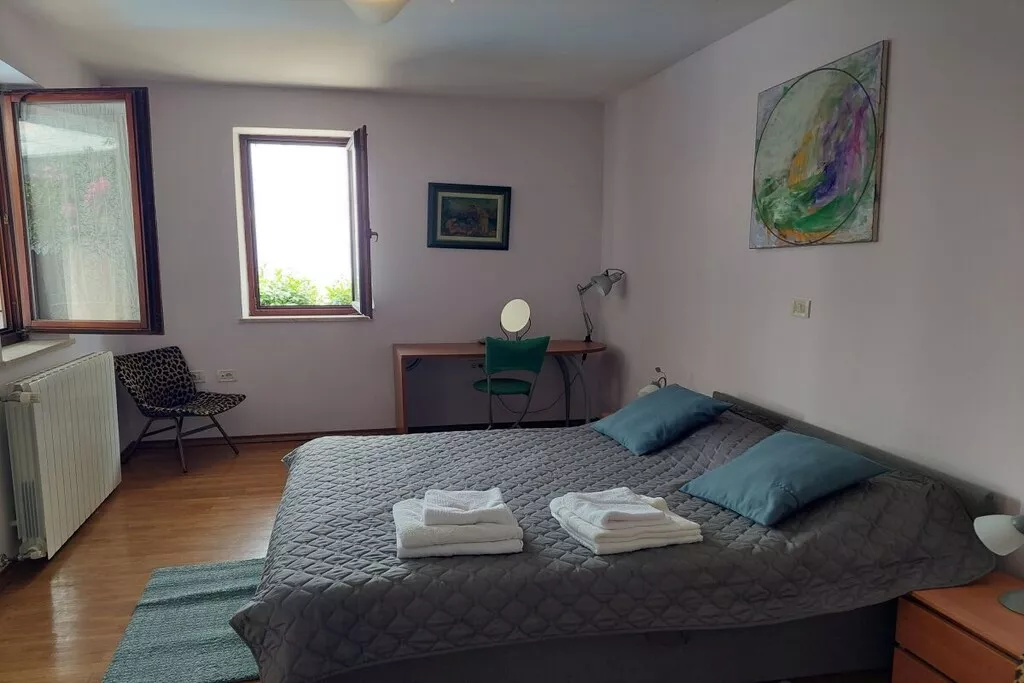 458038-Nicht zugeordnet