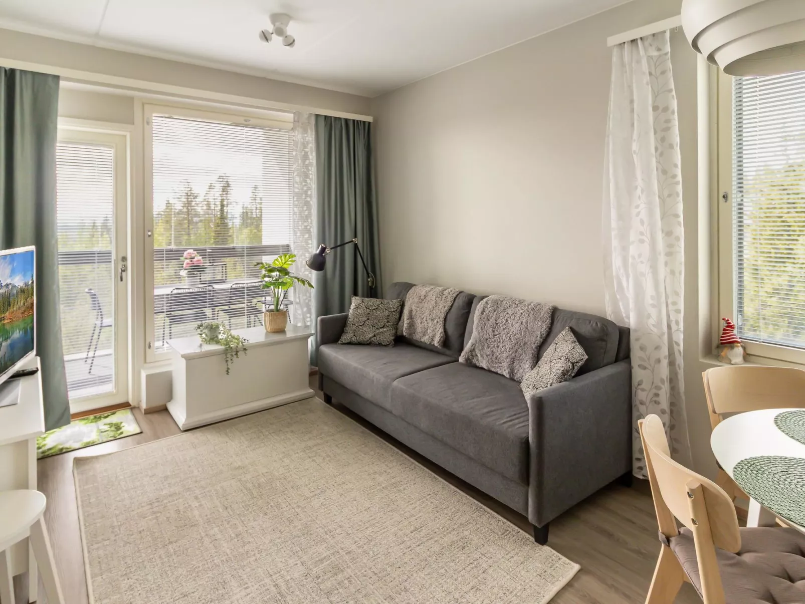 Aurinkorinne 1 as 24-Inside