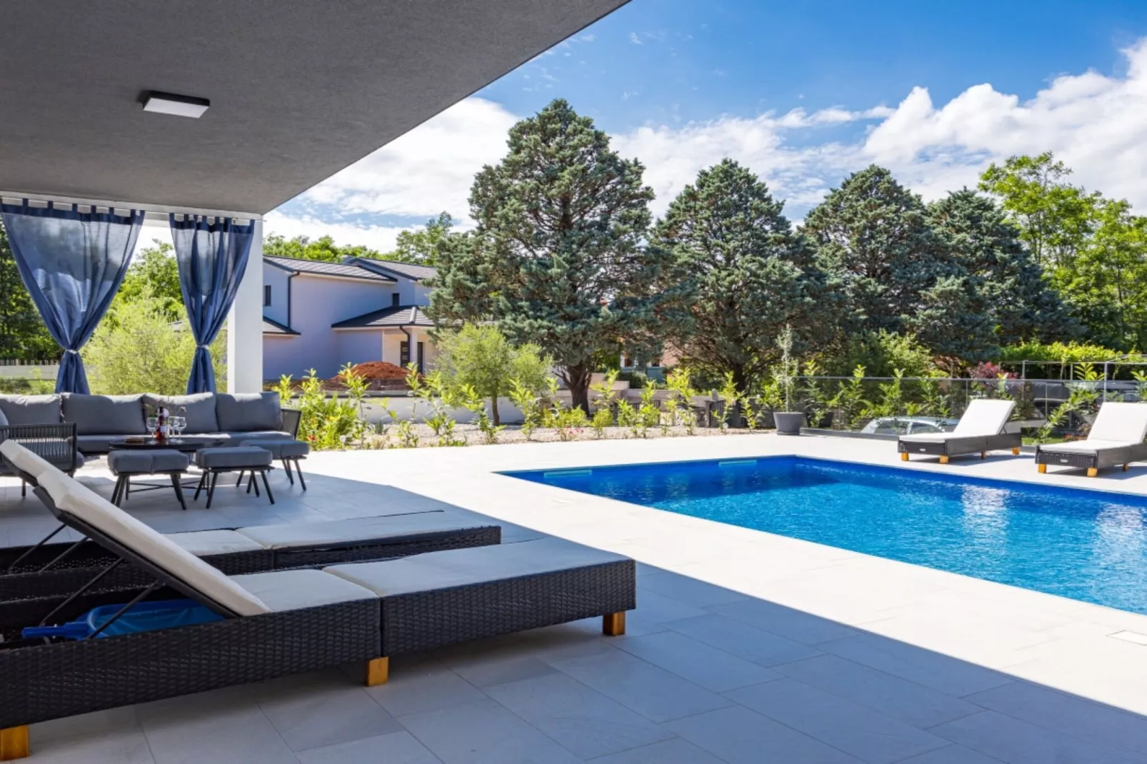 Villa Pool House Fancy - Villa With Private Pool-Piscine