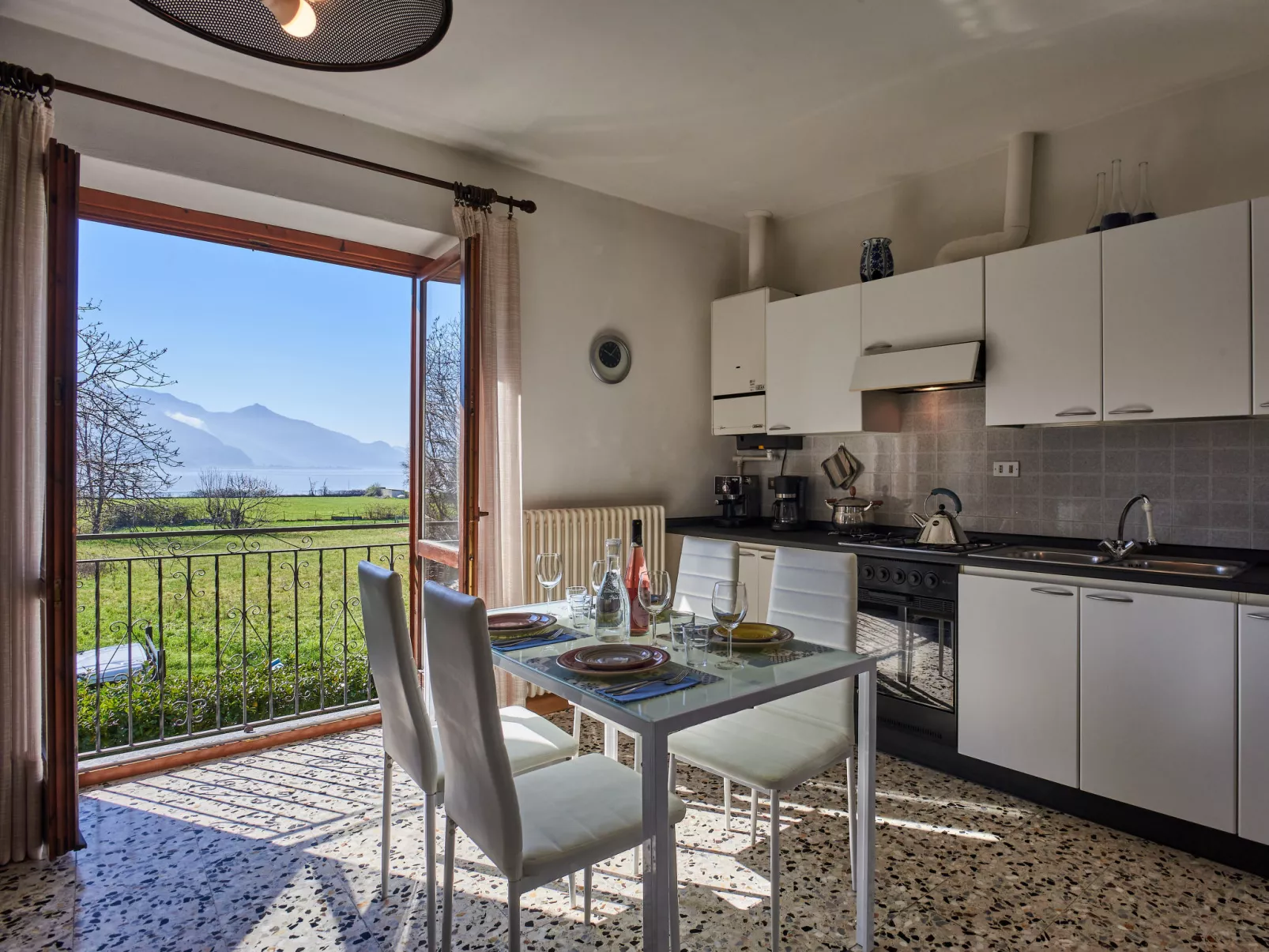 Cottage al Lago-Dedans