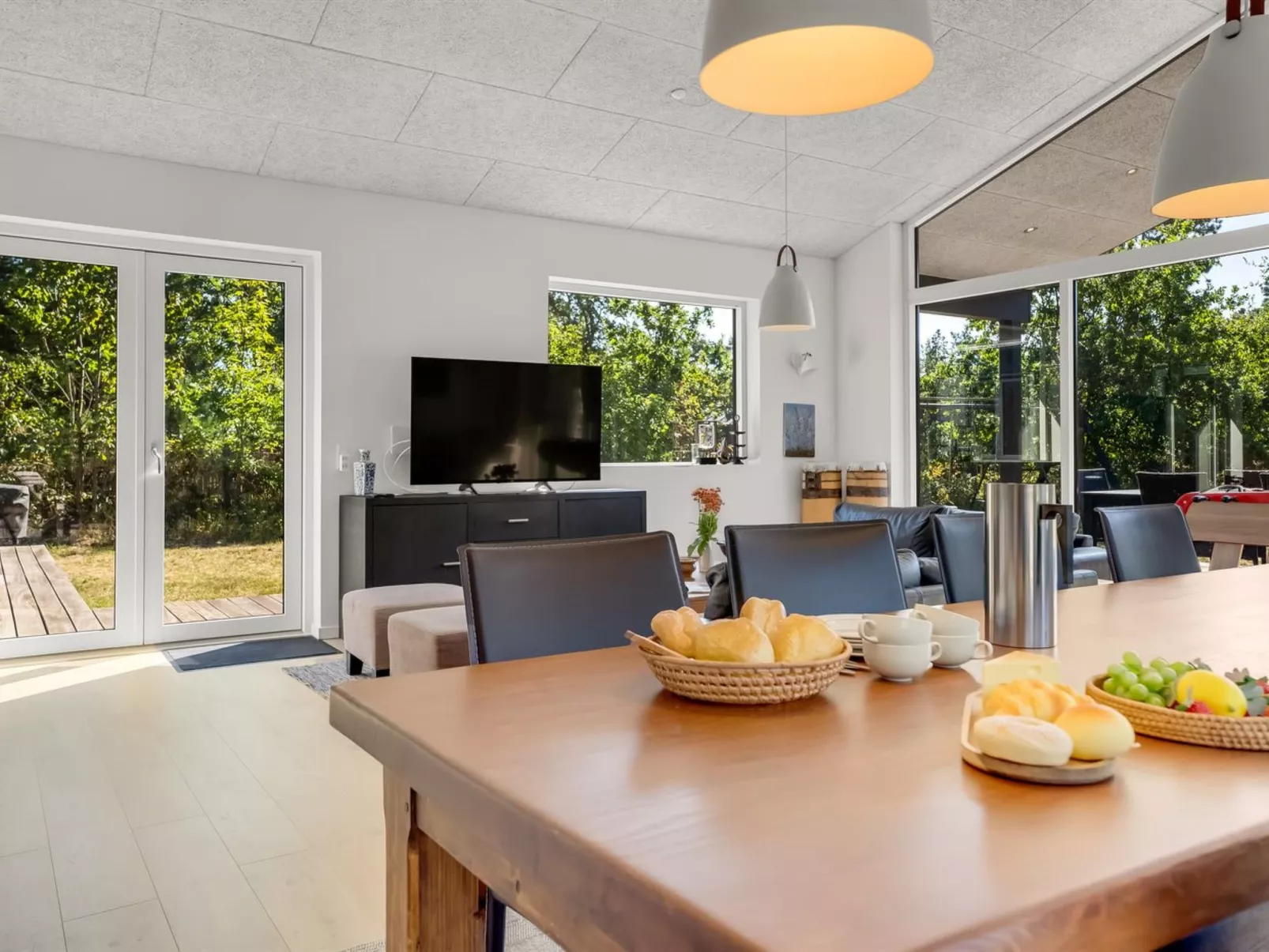 "Milda" - 100m from the sea-Drinnen