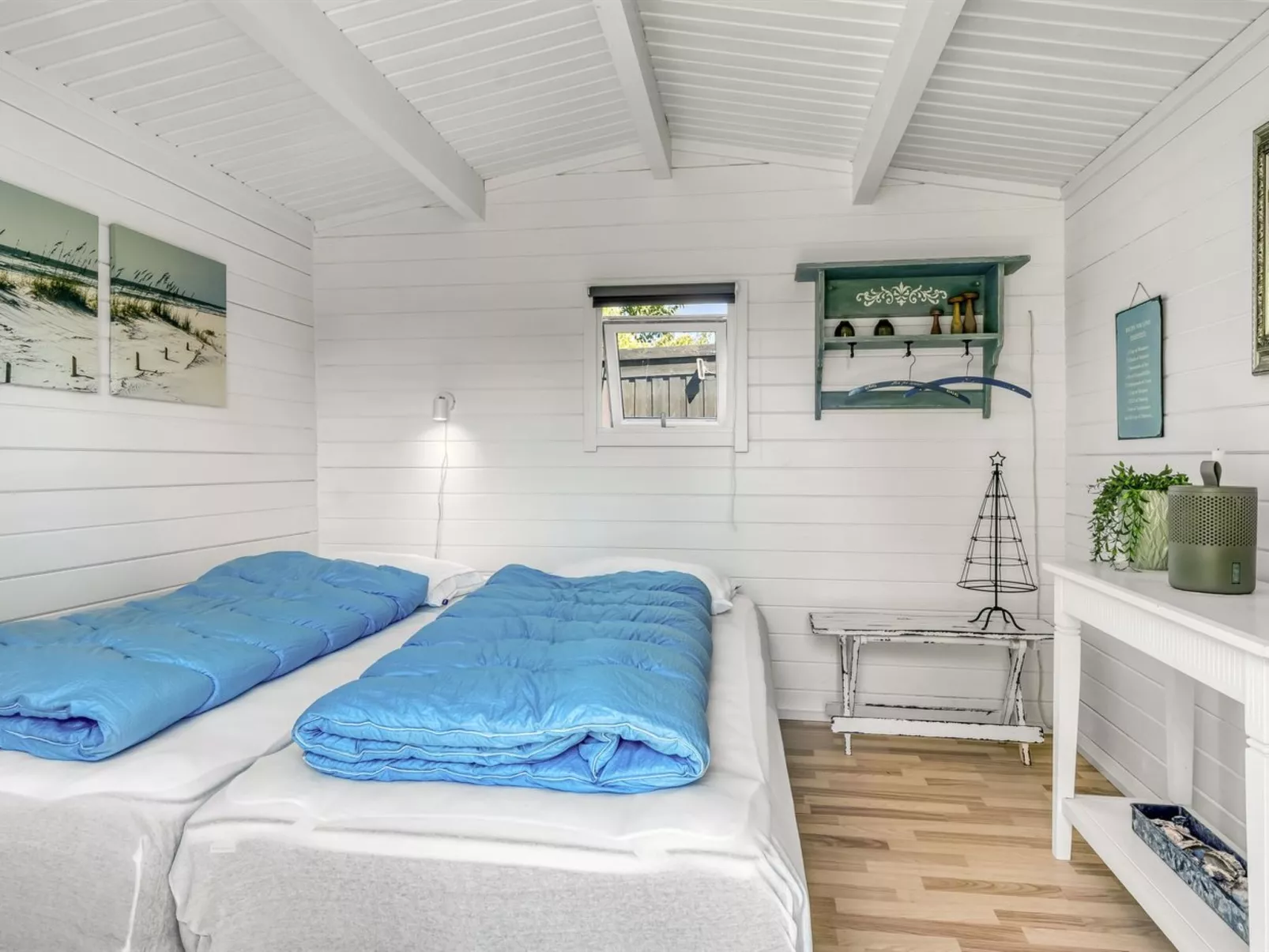 "Berner" - 500m to the fjord-Inside