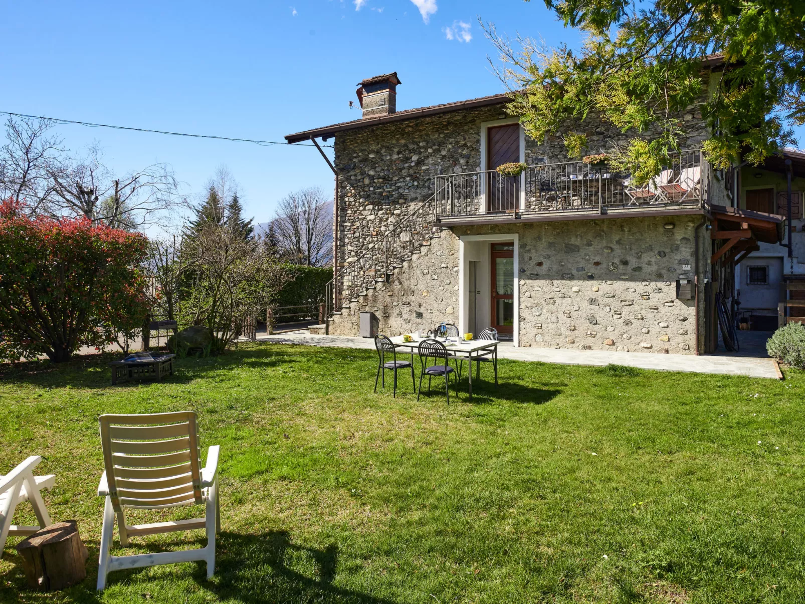 Cottage al Lago-Dehors