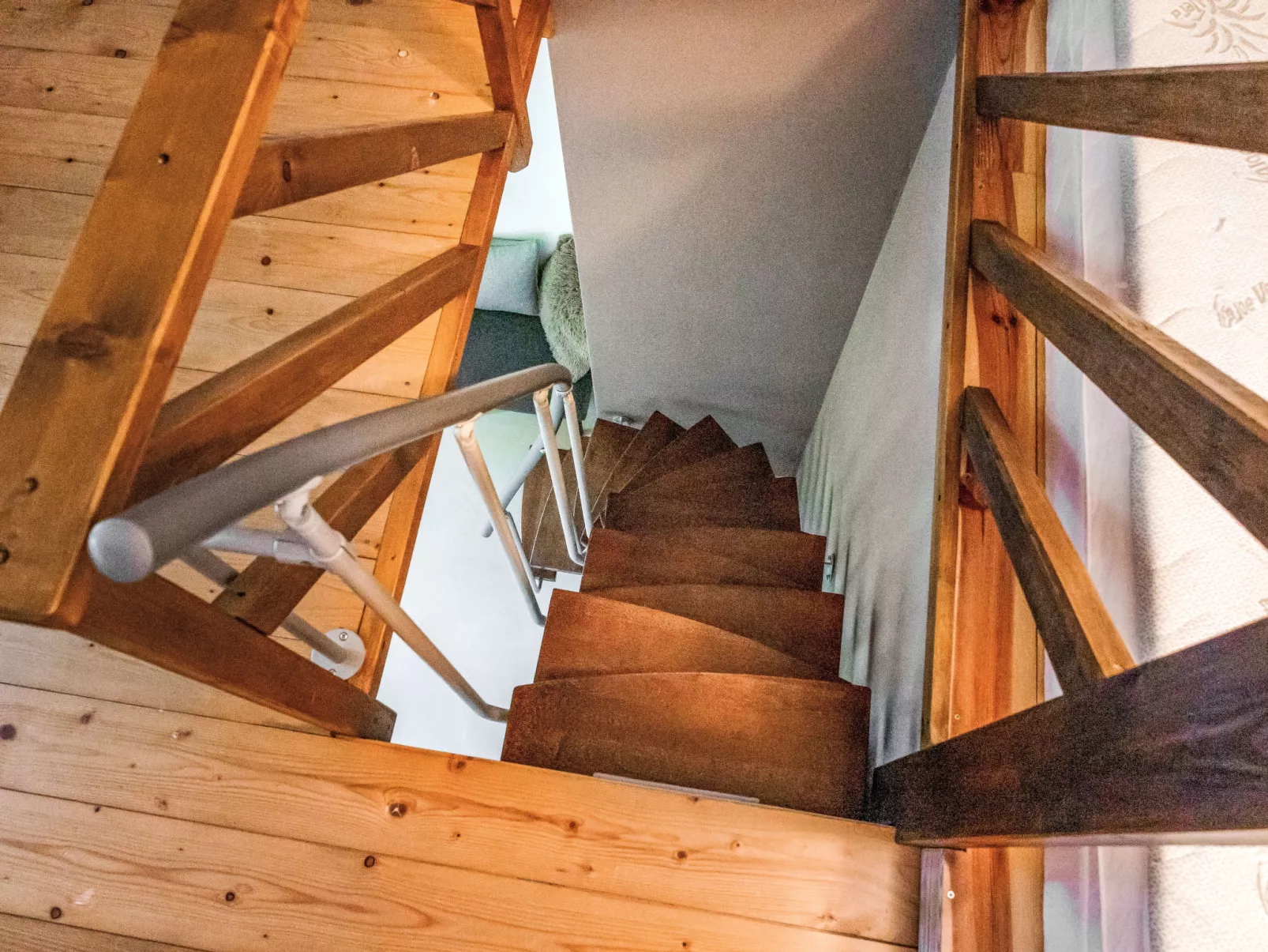 Sachrův Kopec-Dedans