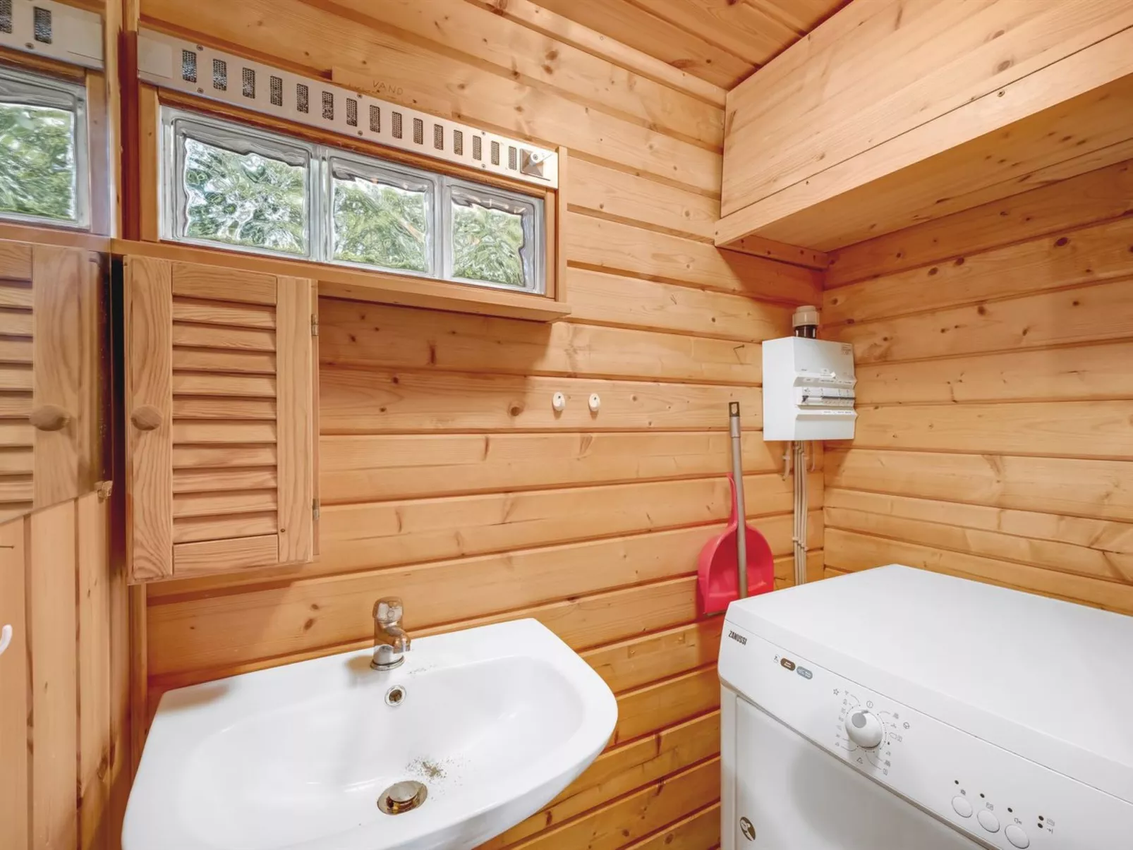 "Elea" - 450m to the fjord-Dedans