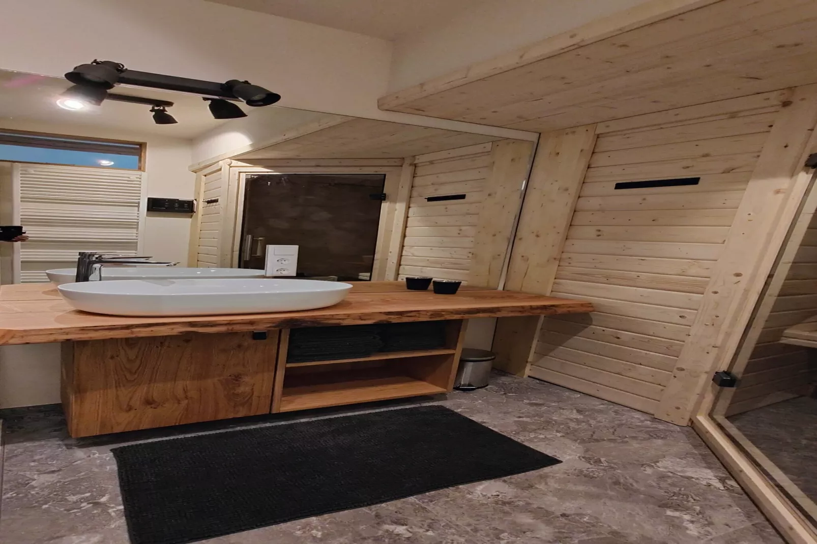 522 Galerie Sauna-Non tagué