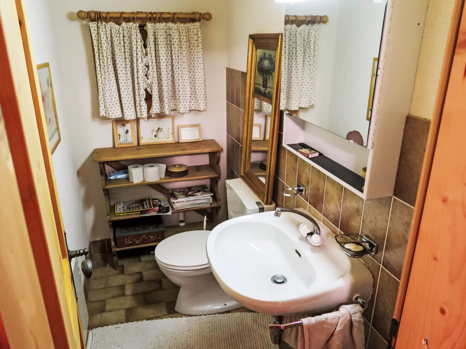 Rodas Soura 5-Drinnen