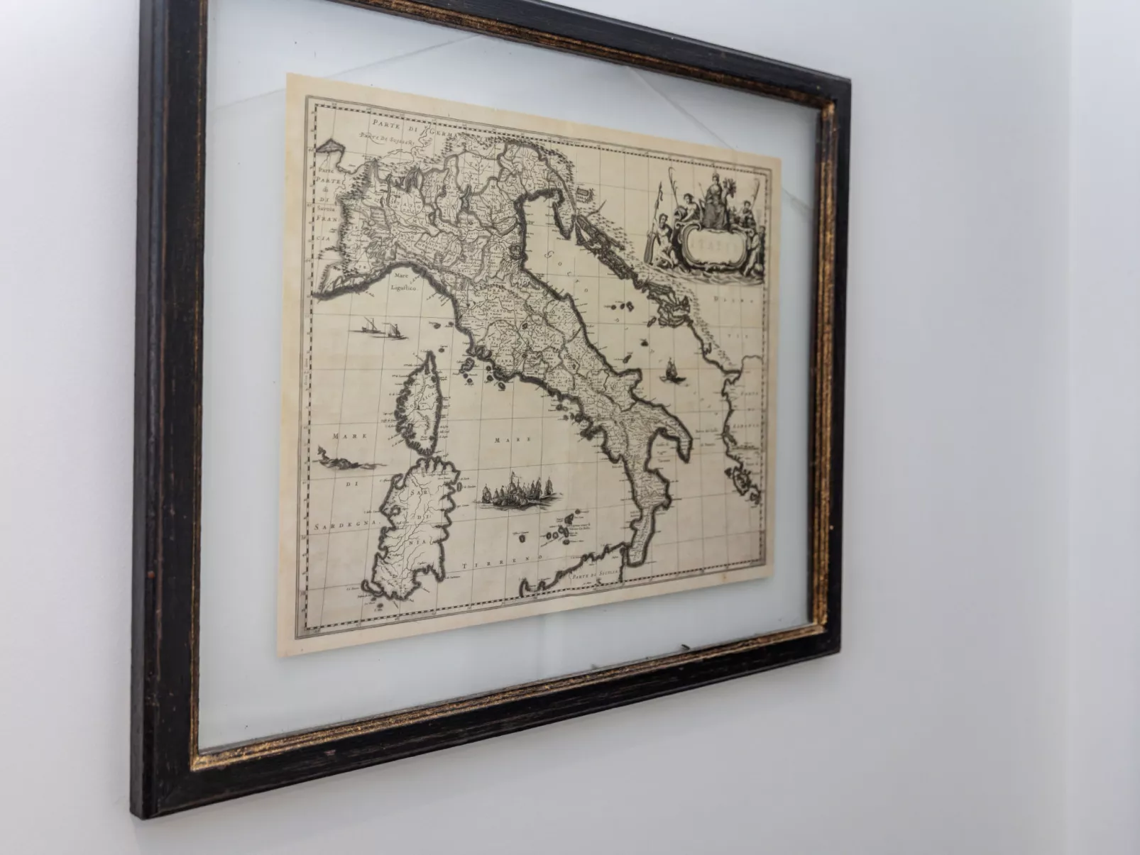 Middle Warble Stables-Dehors