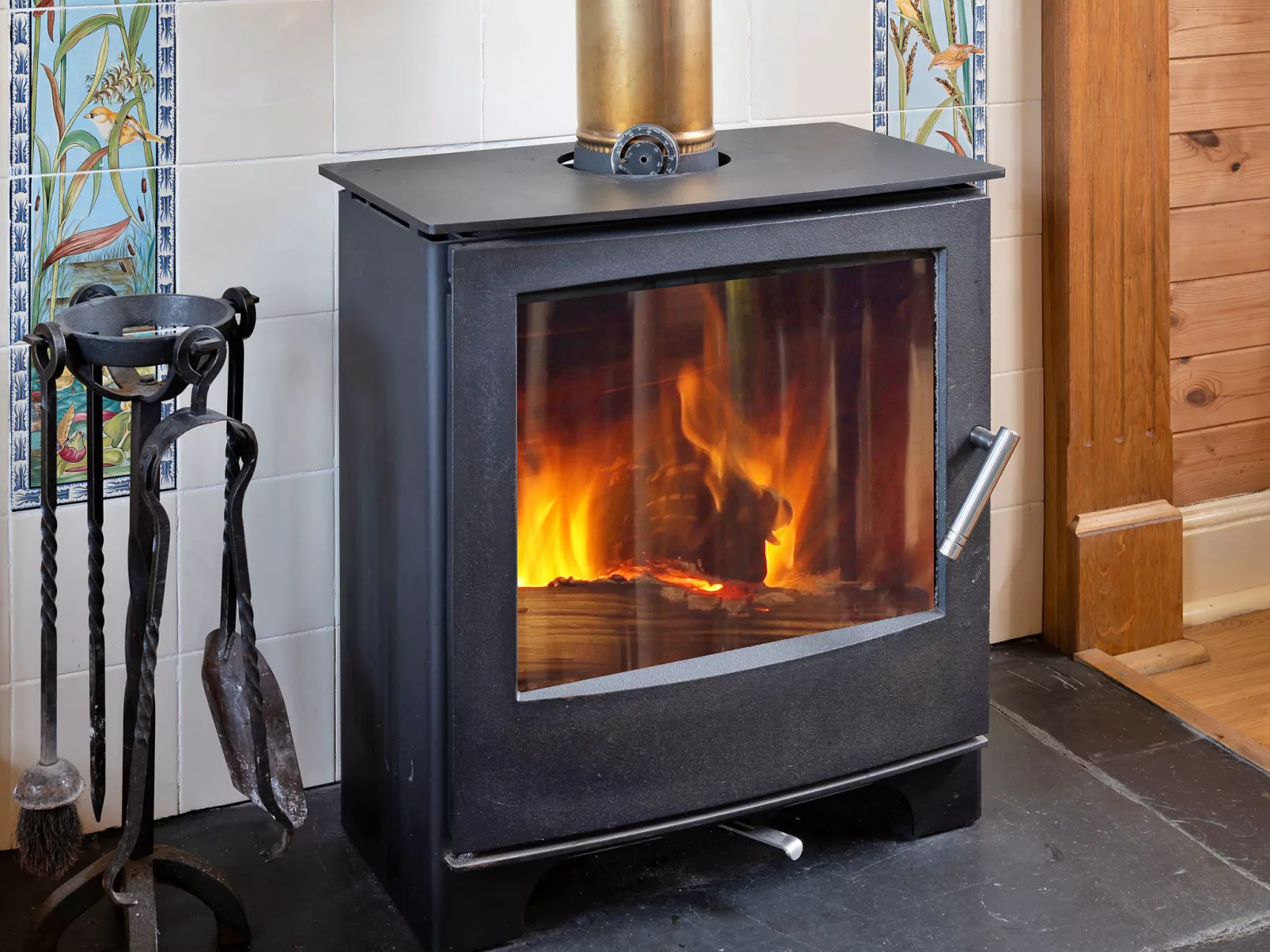 Toll Bridge Cottage-Dedans