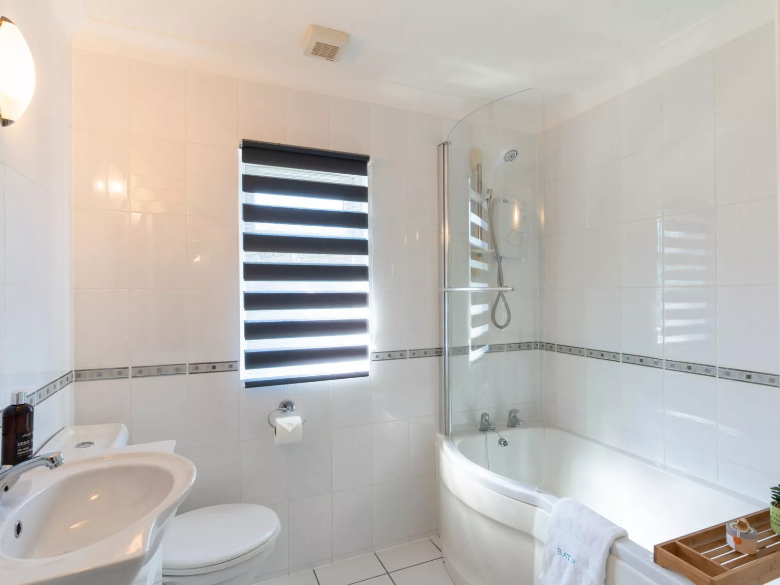 Serendipity Lodge-Inside