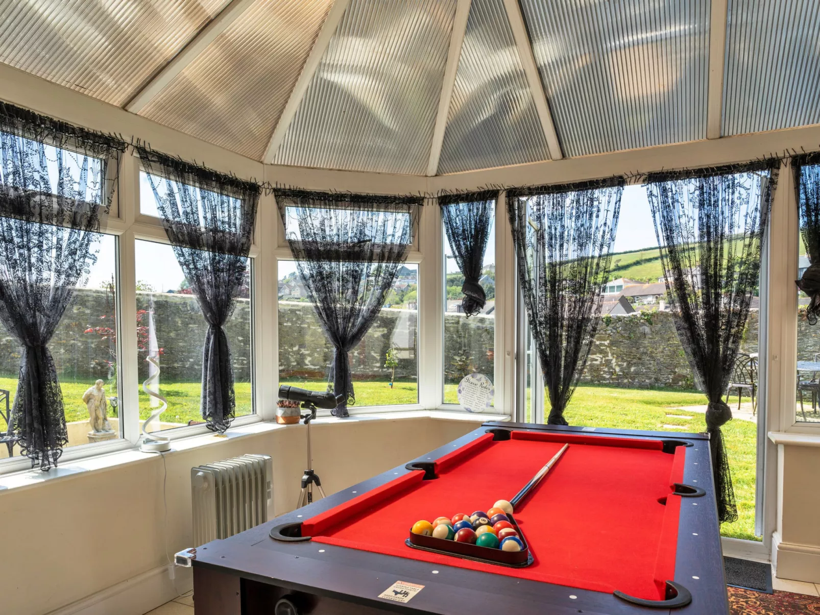 Nicely Tucked Away Cottage-Inside