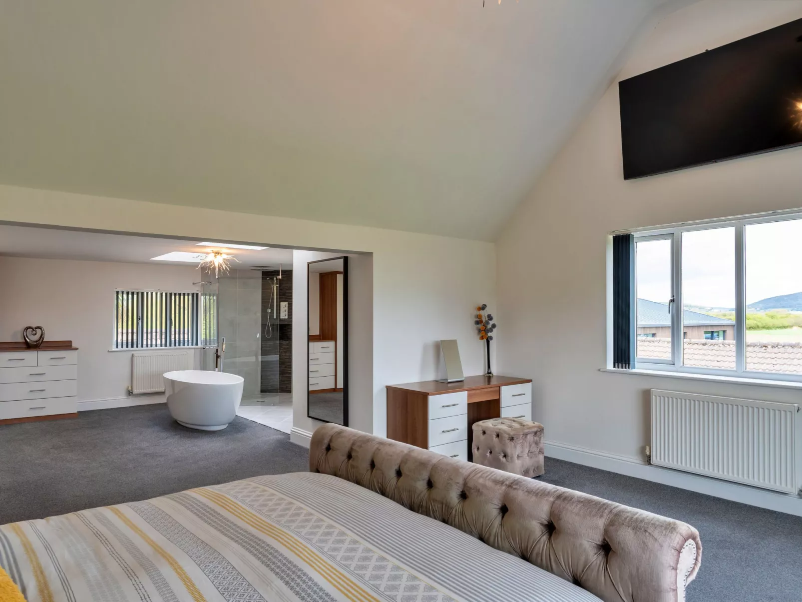 Stone Bow Farmhouse-Inside