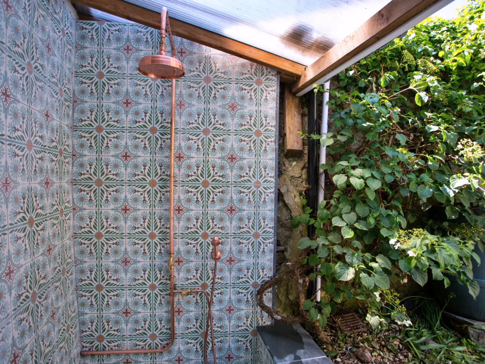 Cliff House, Kingsand-Dehors