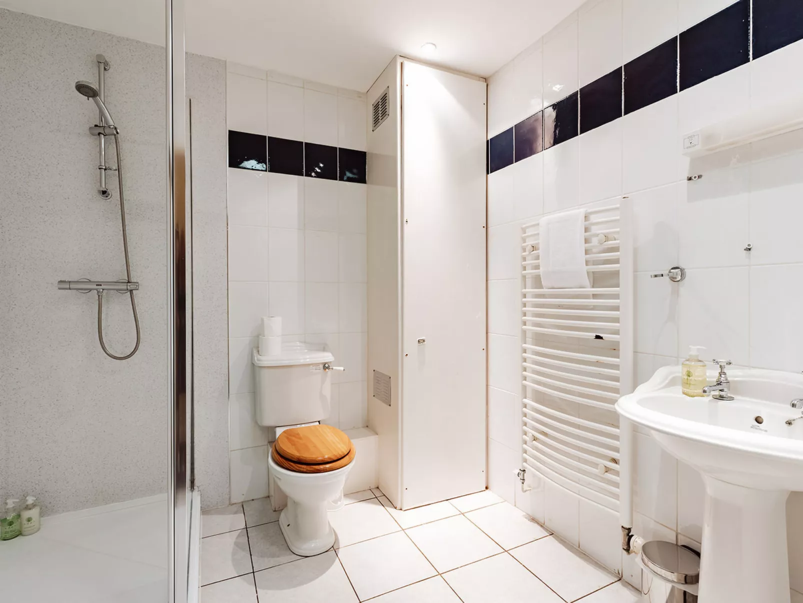 Netley Hall - Camelia-Inside