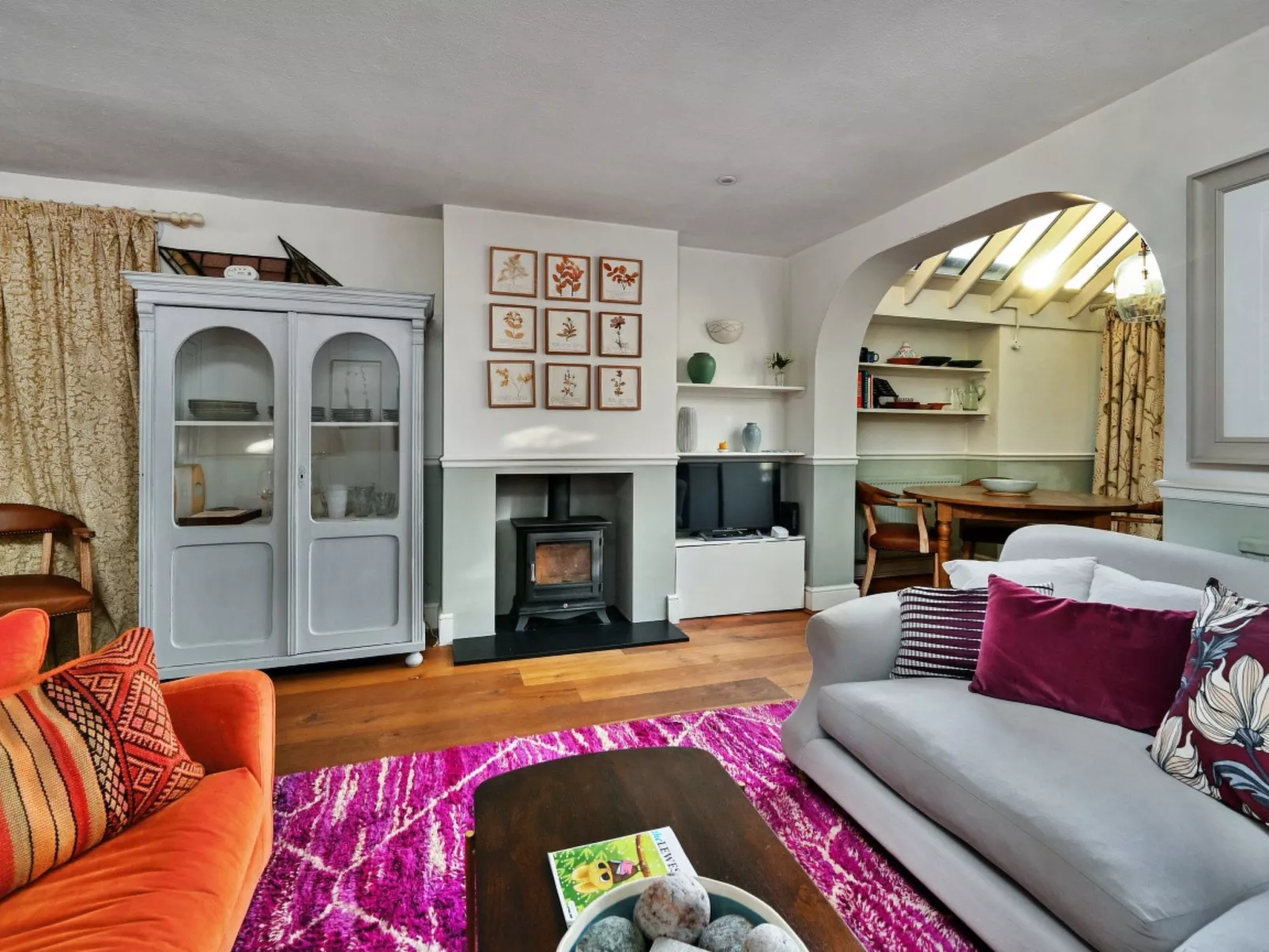 123, High Street-Drinnen