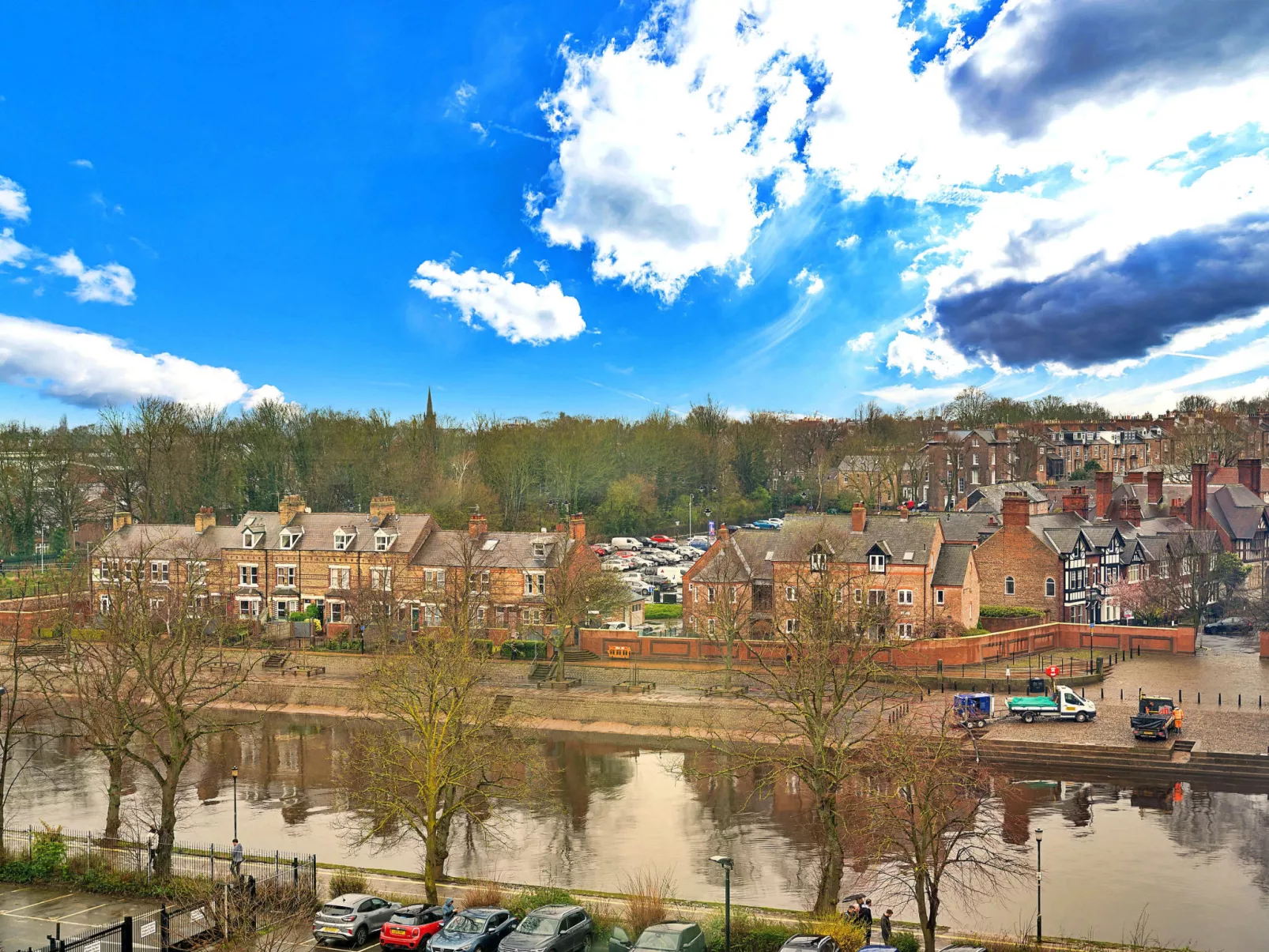 The Penthouse at 611 Westgate-Dehors